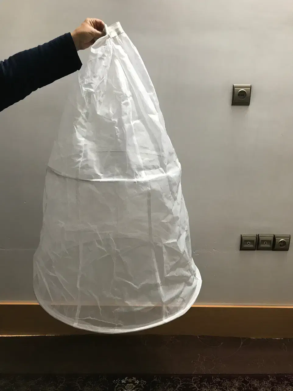 پیراهن مجلسی|لباس|ساری, |دیوار