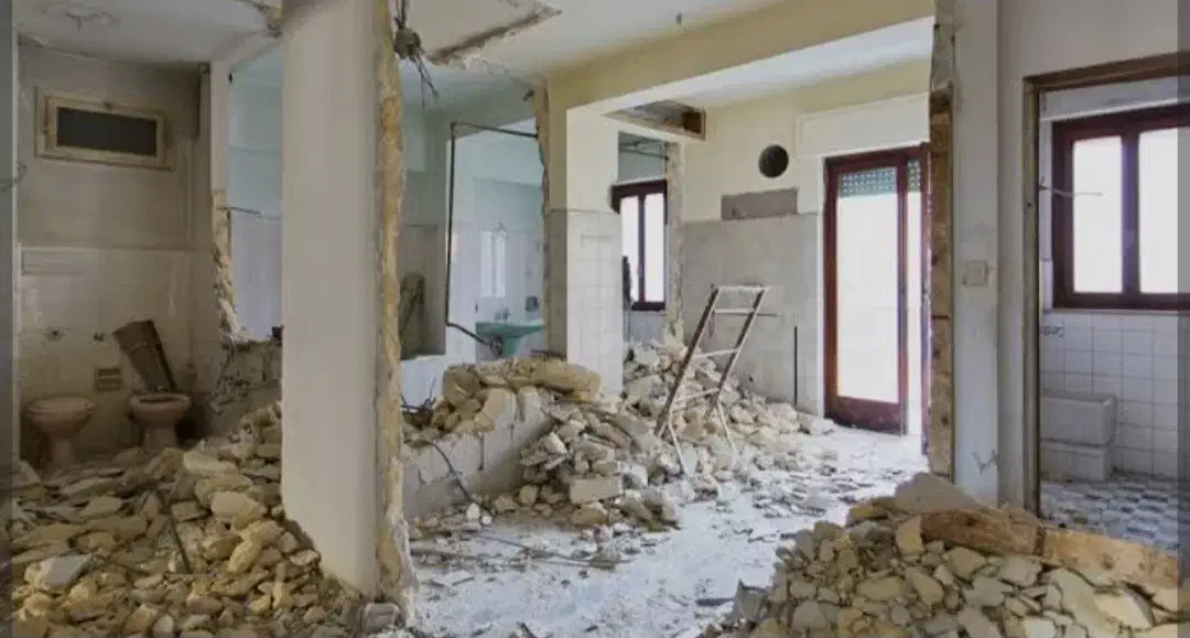 بازسازی و گچکاری لکه گیری وتخریب و کابینت|خدمات پیشه و مهارت|گرگان, |دیوار