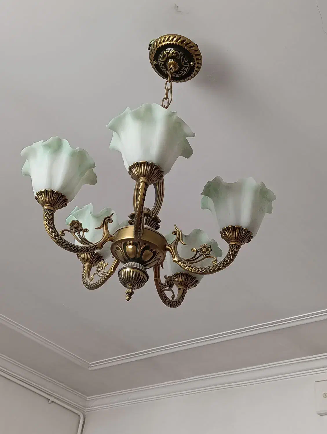 لوستر شیک در حد نو|لوستر و چراغ آویز|یزد, |دیوار