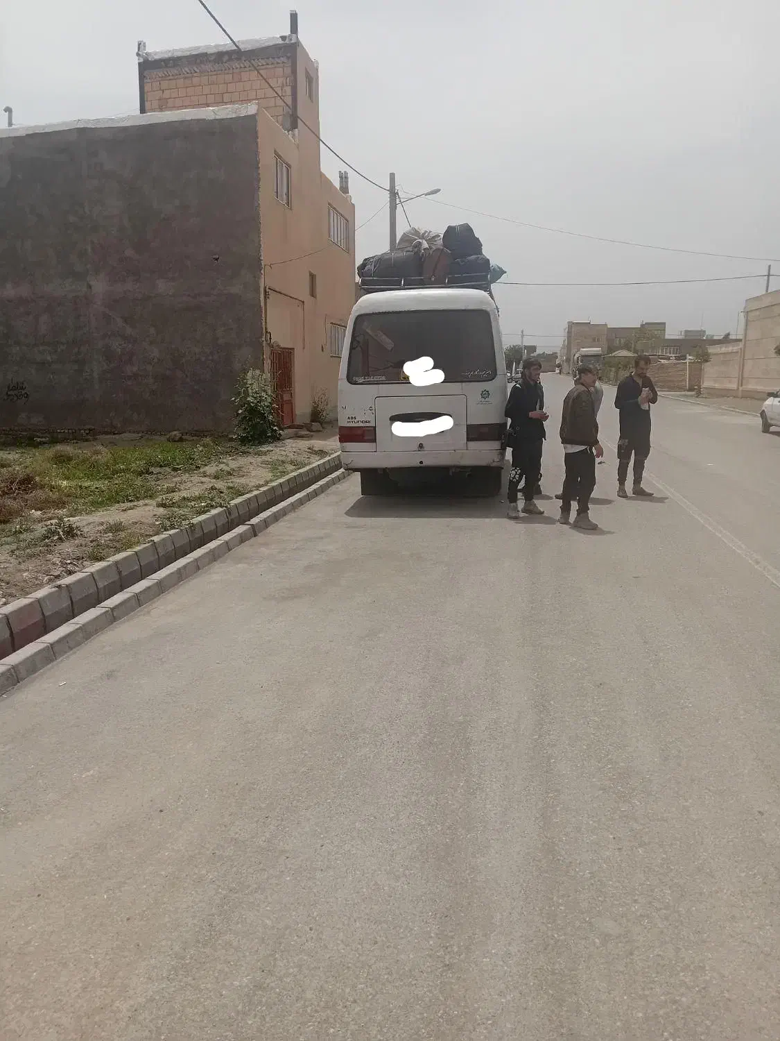 اجاره کرایه،دربستی ساعتی ون مینی بوس هیوندا ۱۹نفره|خدمات حمل و نقل|مشهد, حرم مطهر رضوی|دیوار