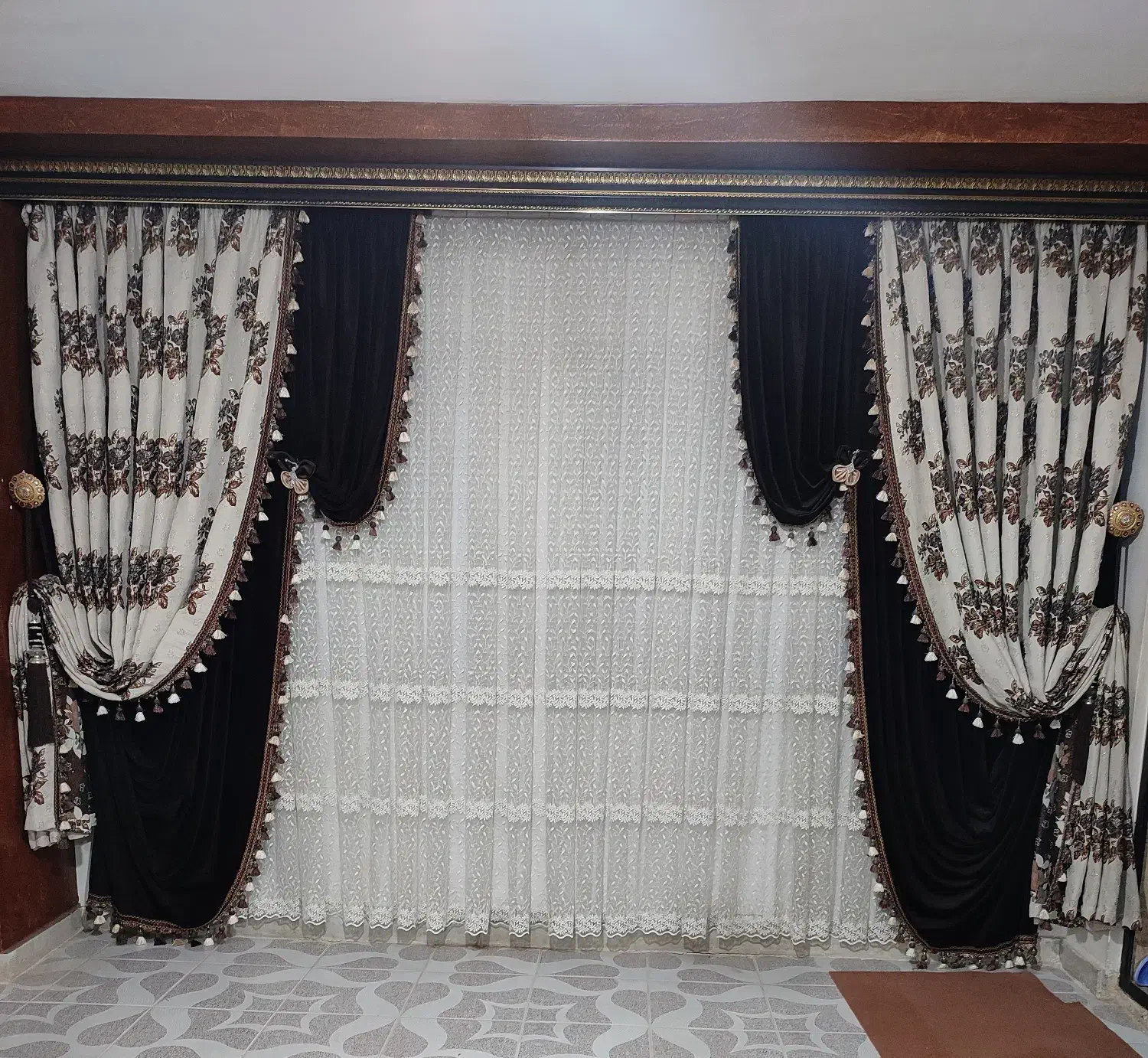 پرده پذیرایی|پرده، رانر، رومیزی|اقبالیه, |دیوار