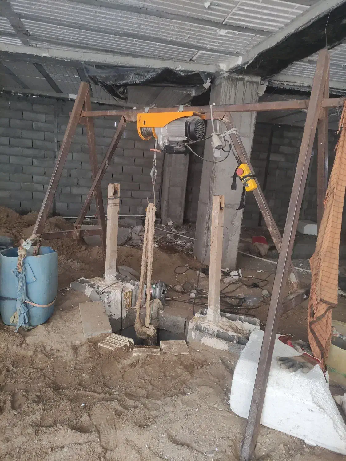 چاه کن|خدمات پیشه و مهارت|زاهدان, |دیوار