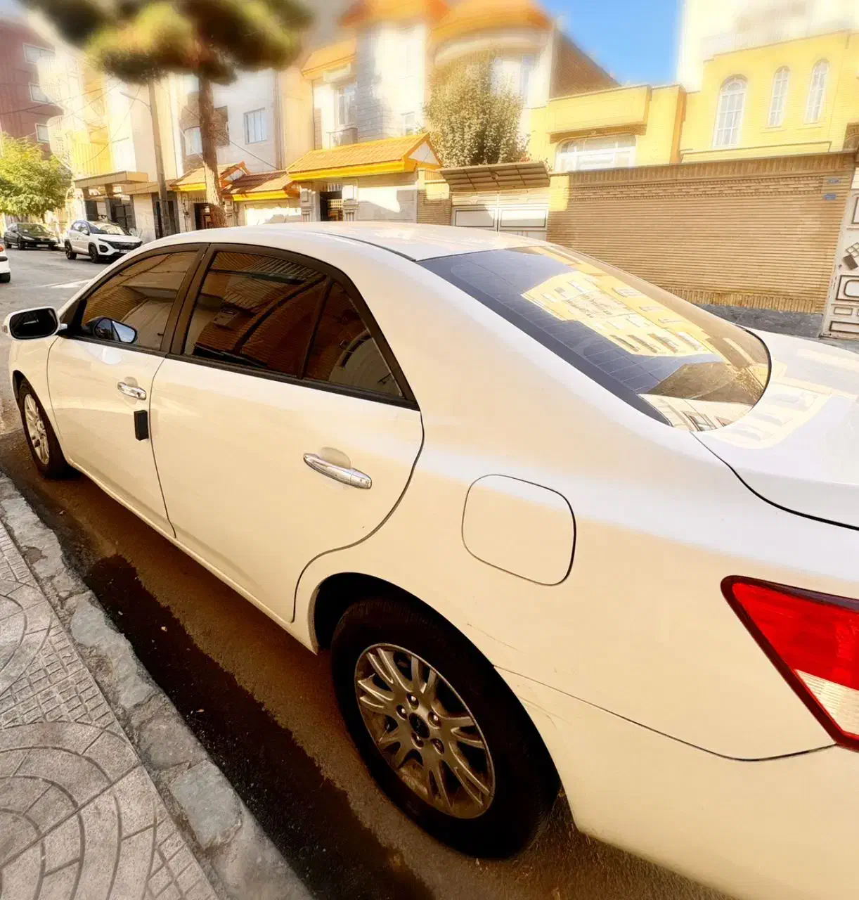 فروش آریو سفید زوتی اوتومات تمیز|خودرو سواری و وانت|ارومیه, |دیوار