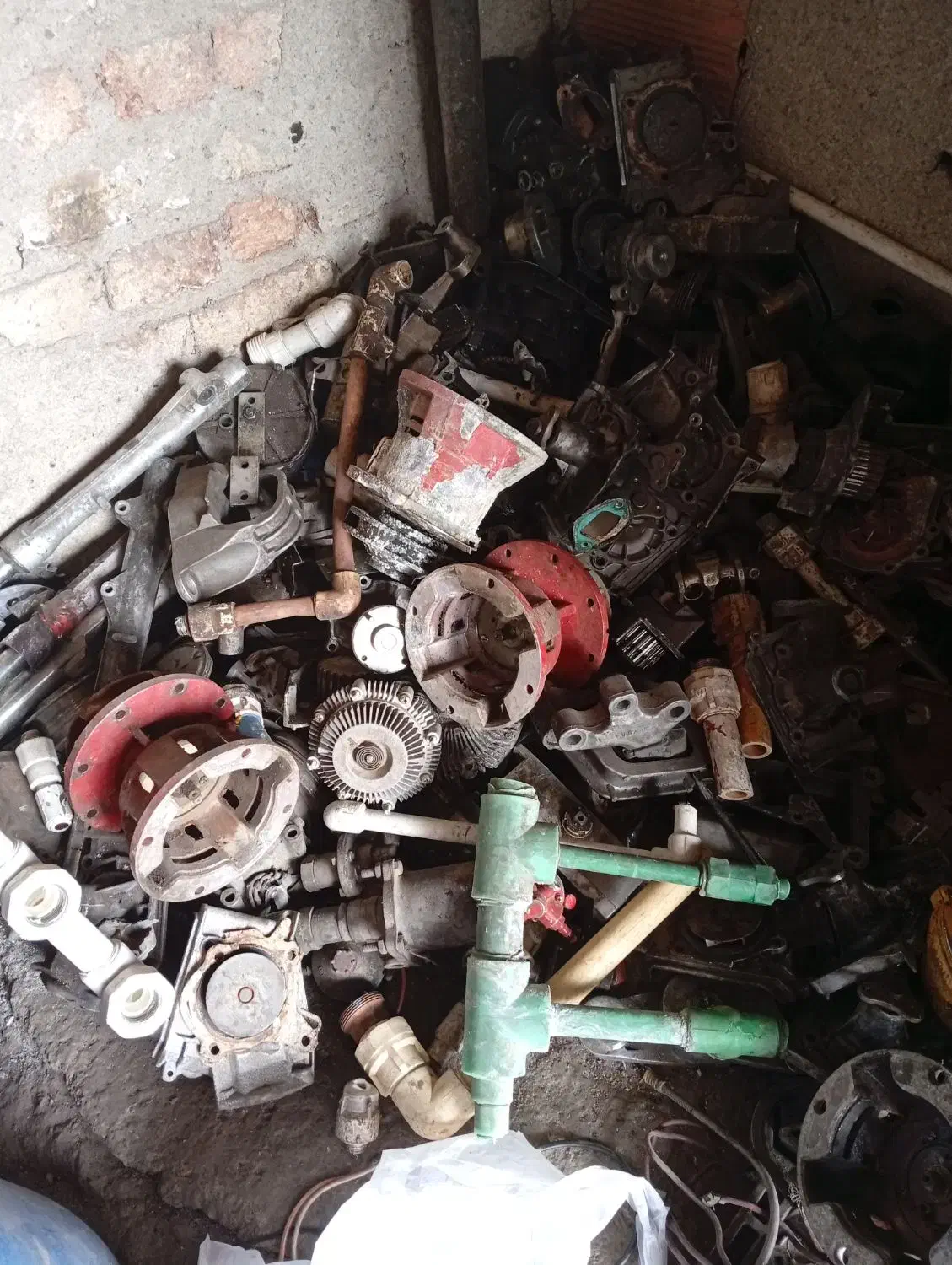 خرید و فروش خرده ریز انباری کاغذ باطله اهن|عمدهفروشی|تهران, شهرک محلاتی|دیوار