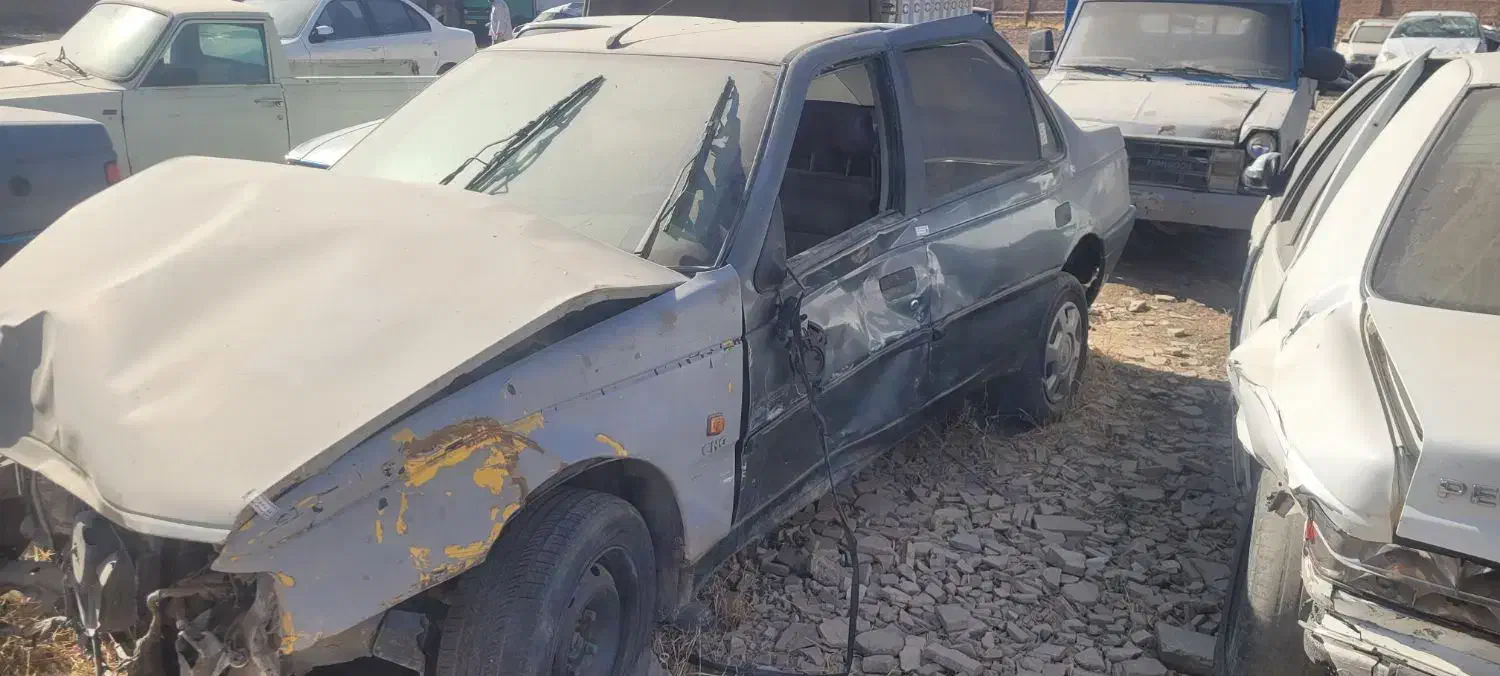 پژو۲۰۰۰تصادفی100میلیون|خودرو سواری و وانت|بروجرد, |دیوار