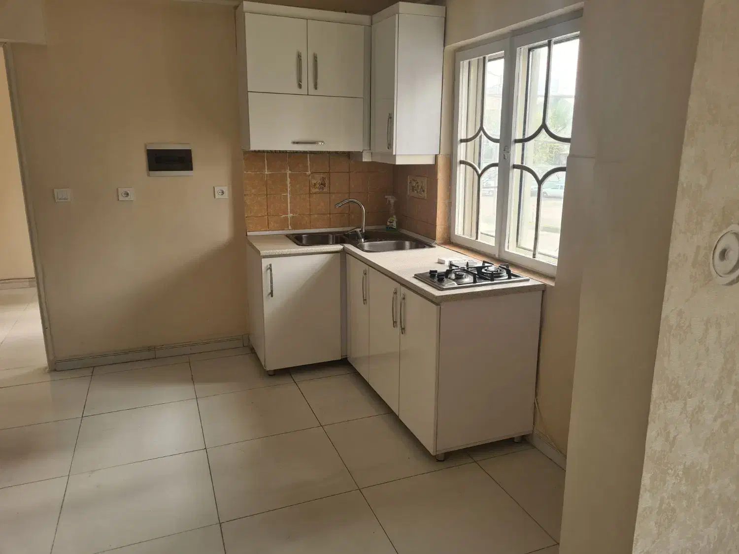 واحد اداری سنددار ۷۵ متری گلباغ نماز روبروی آتیه|فروش دفتر کار، اتاق اداری، مطب|رشت, گلباغ نماز|دیوار