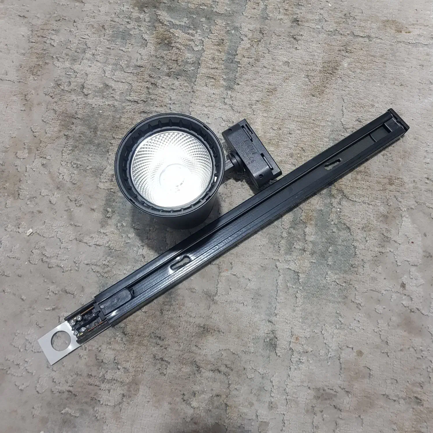 چراغ سقفی متحرک ۳۰ w|ریسه و چراغ تزئینی|تهران, شهرک طالقانی|دیوار