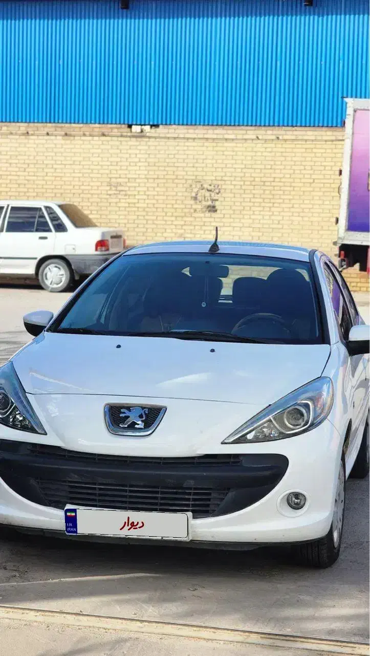 پژو 207 سفید 1402|خودرو سواری و وانت|برخوار, |دیوار