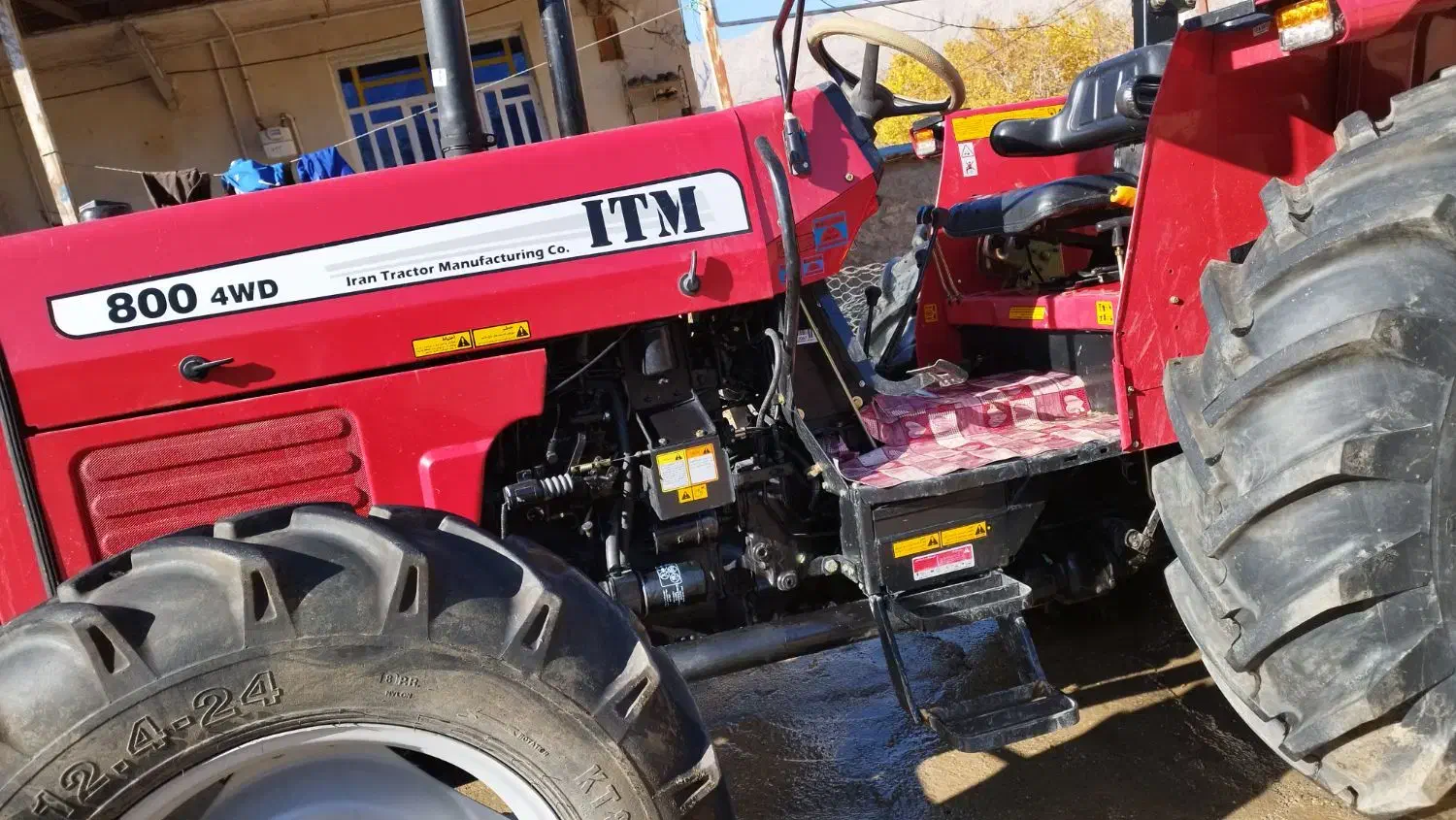 تراکتور800|خودرو سنگین|بیرانوند, |دیوار