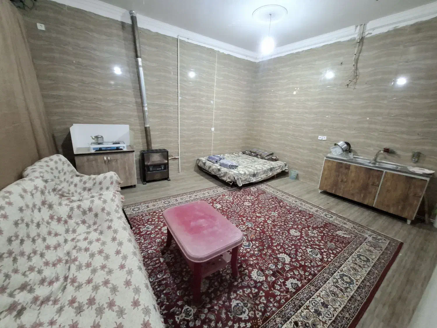 اجاره روزانه سوییت مستقل تمیز|اجارهٔ کوتاه‌مدت آپارتمان و سوئیت|کرمان, |دیوار