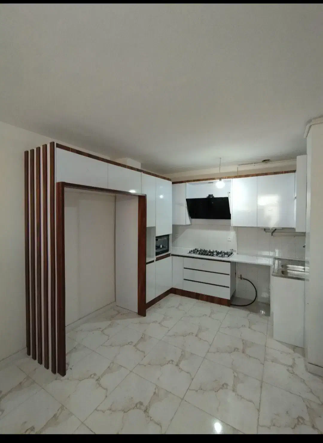 کابینت هایگلاس های شیک و مدرن باکیفیت منصفانه|مصالح و تجهیزات ساختمان|سوسنگرد, |دیوار