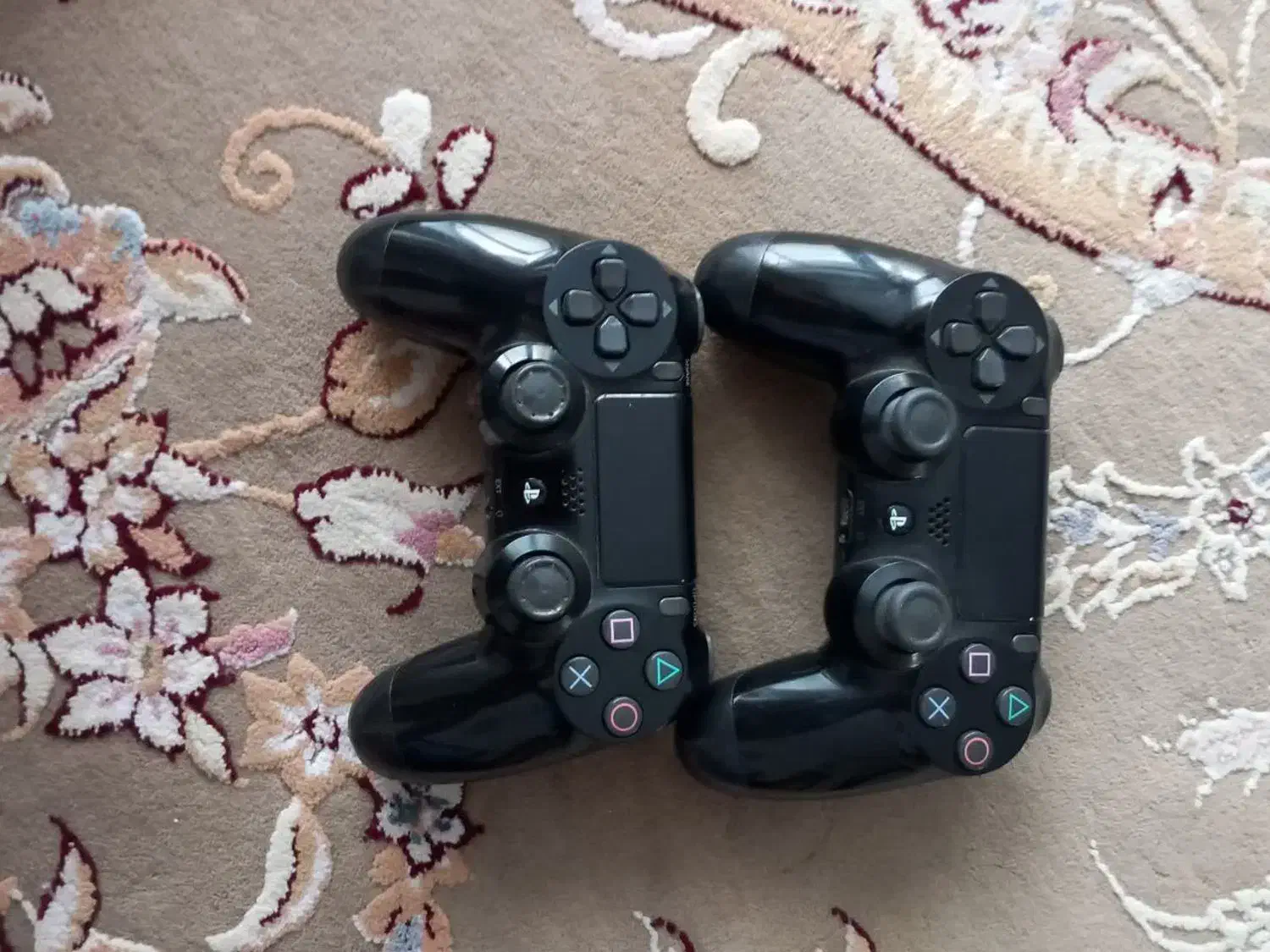 کنسول بازی ps4slim دو دسته اکانت قانونی psn آنلاین|کنسول، بازی ویدئویی و آنلاین|اصفهان, شهرک ولیعصر|دیوار