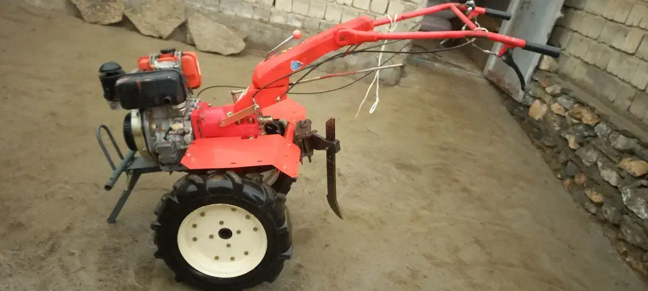 تیلر کشاورزی|ماشین‌آلات صنعتی|نمشیر, |دیوار