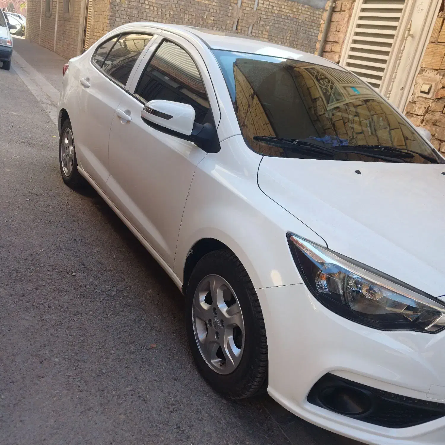 شاهین|خودرو سواری و وانت|قم, چهل درخت‎|دیوار