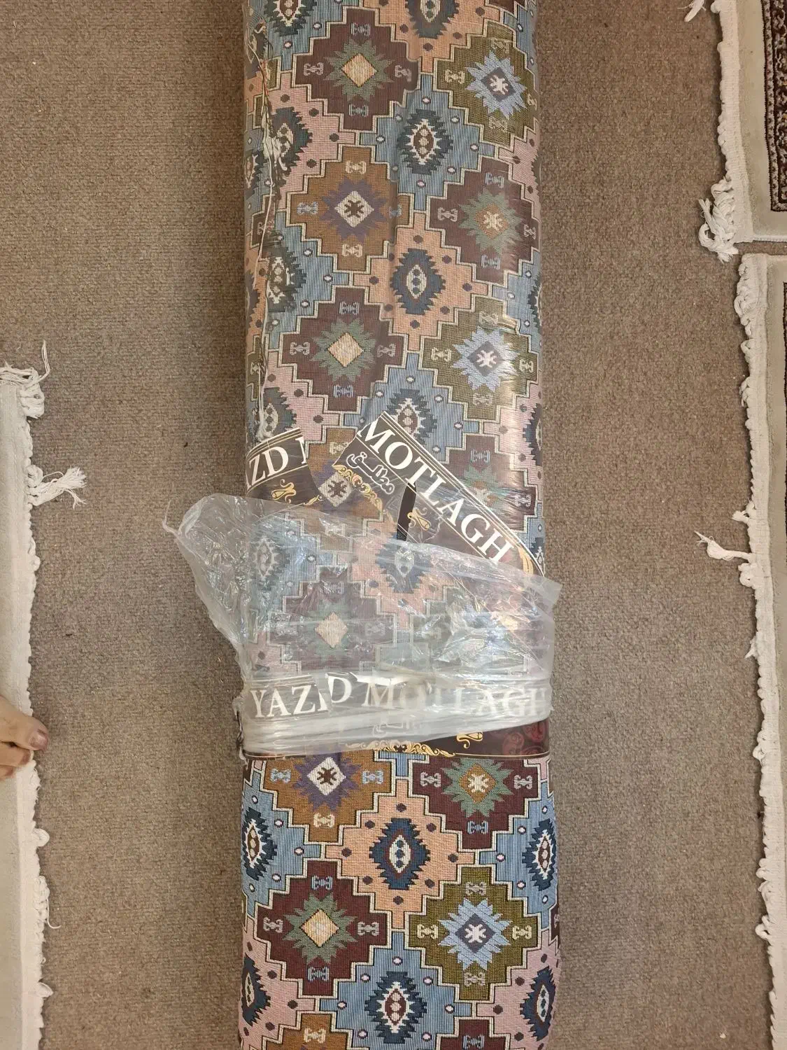 یک طاقه پارچه روفرشی|روفرشی|فیروزکوه, |دیوار