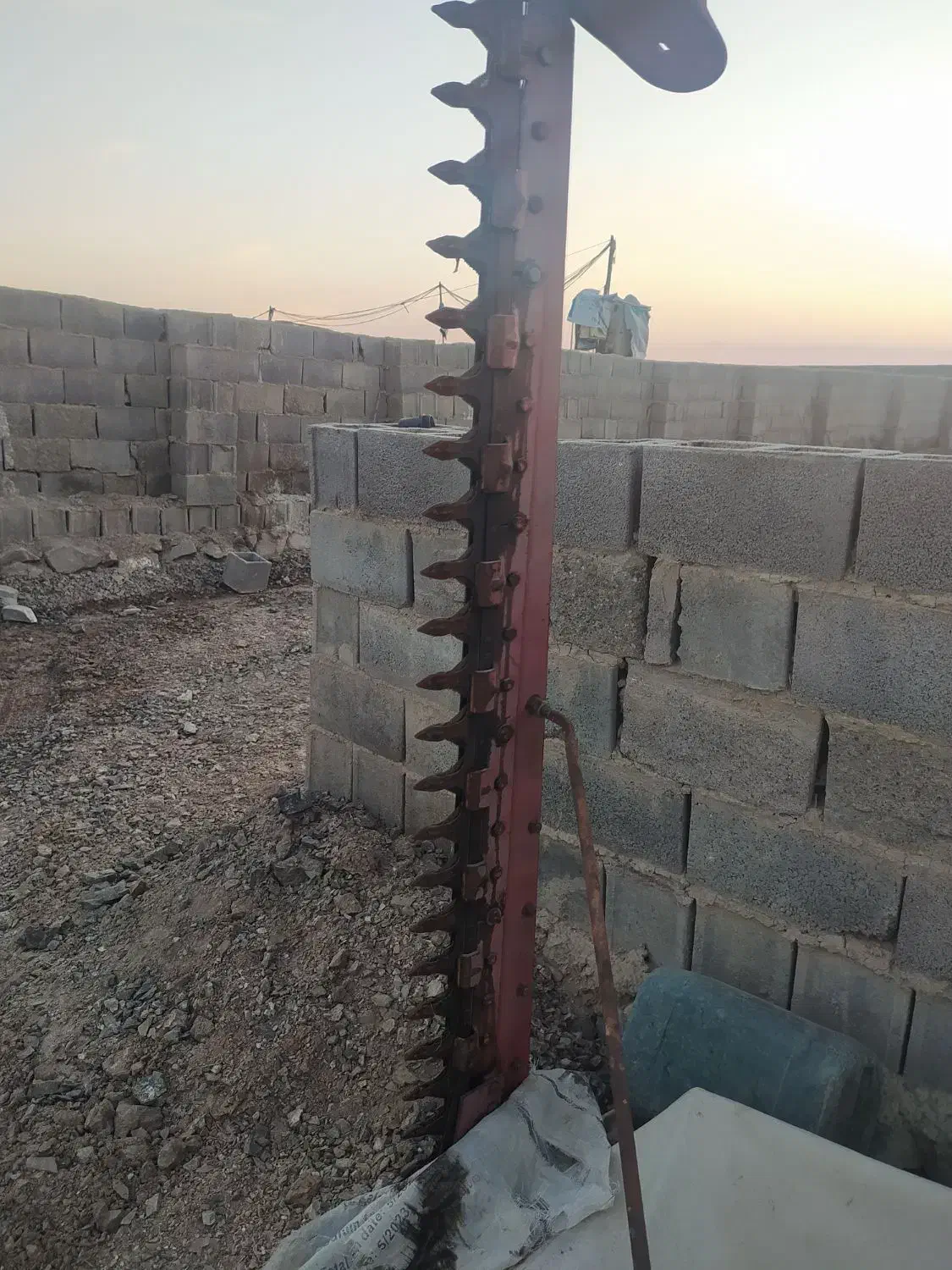 تیغ سفال چین و یونجه|ماشین‌آلات صنعتی|اژیه, |دیوار