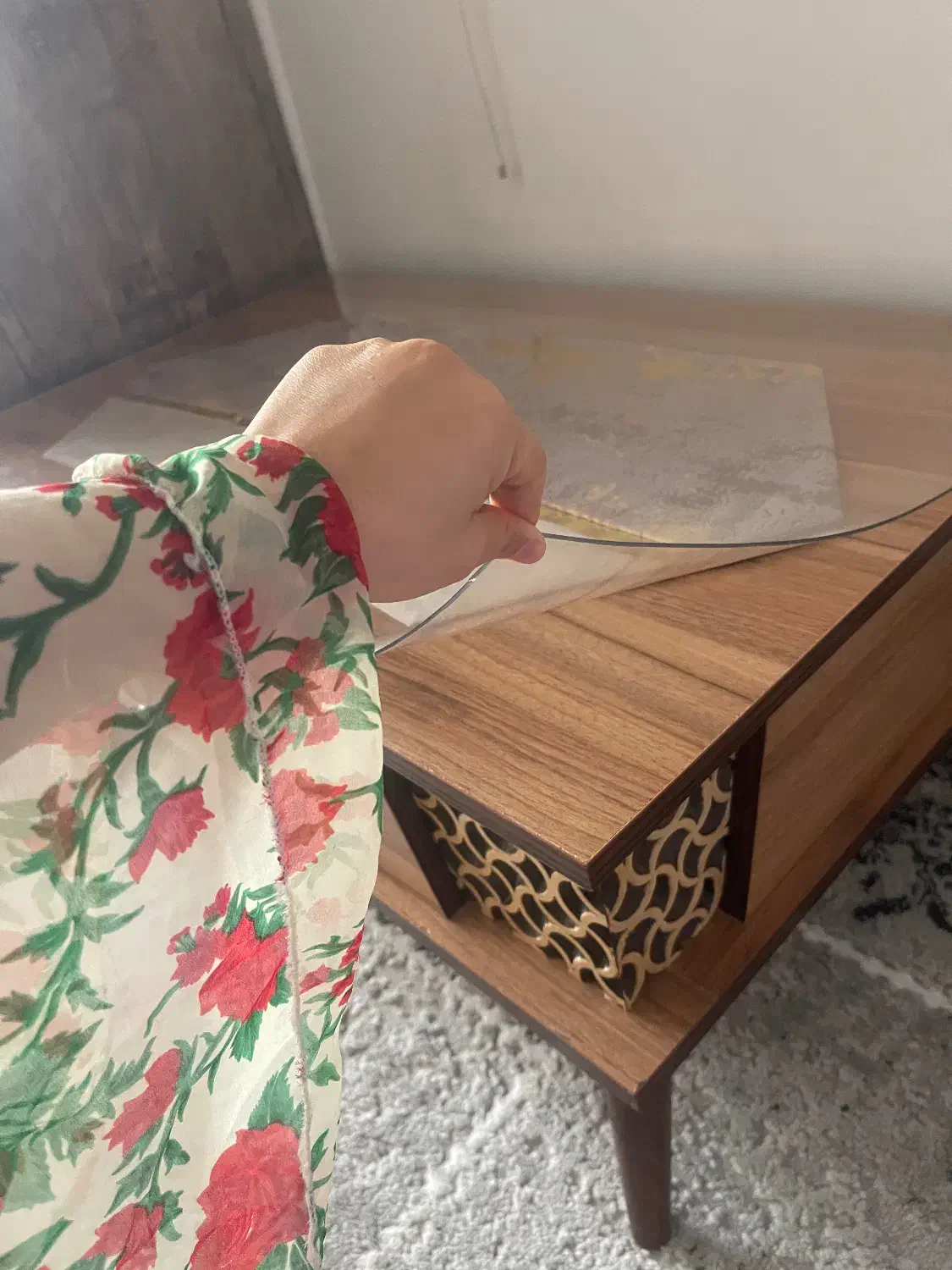 جلومبلی و عسلی|مبلمان خانگی و میز عسلی|هشتگرد, هشتگرد قدیم|دیوار