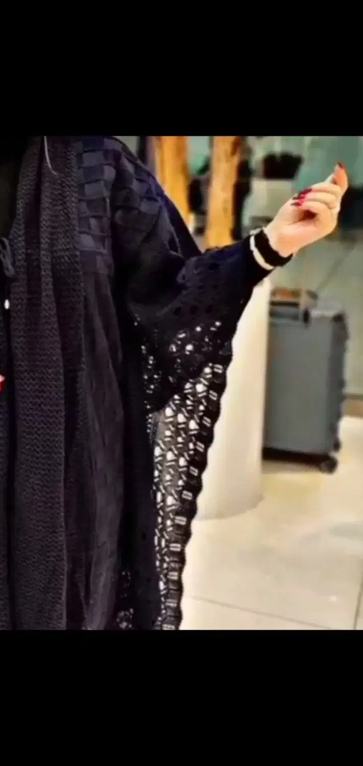 حراج مغازه پوشاک زنانه بچگانه .لوازم آرایشی. شال|لباس|خوی, |دیوار