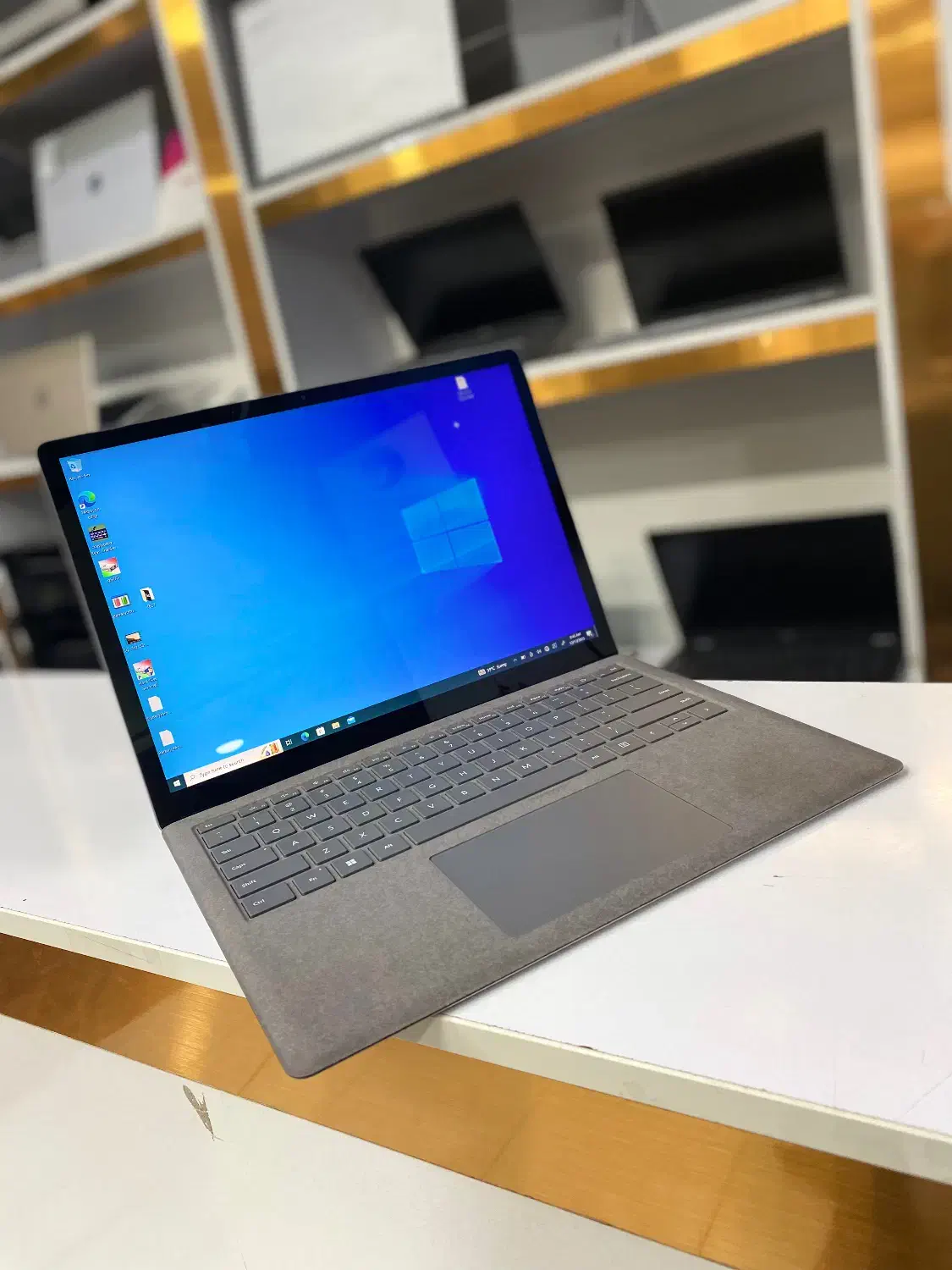 سرفیس لپ تاپ ۴|رایانه همراه|زاهدان, |دیوار