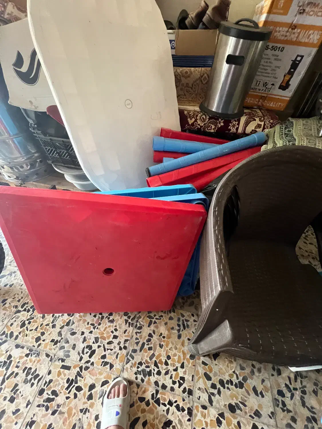 میزوصندی پلاستیکی|میز و صندلی غذاخوری|لیسار, |دیوار