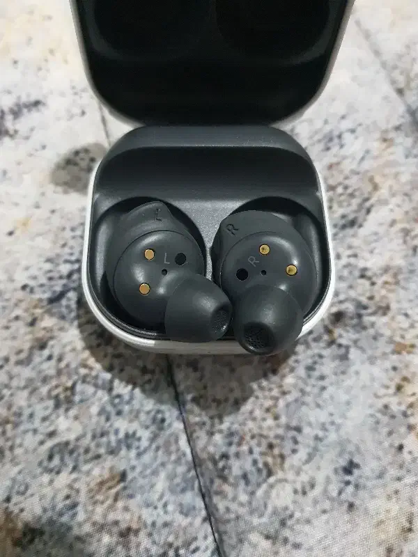 Galaxy Buds Fe کاملا نو|لوازم جانبی موبایل و تبلت|کرمان, |دیوار