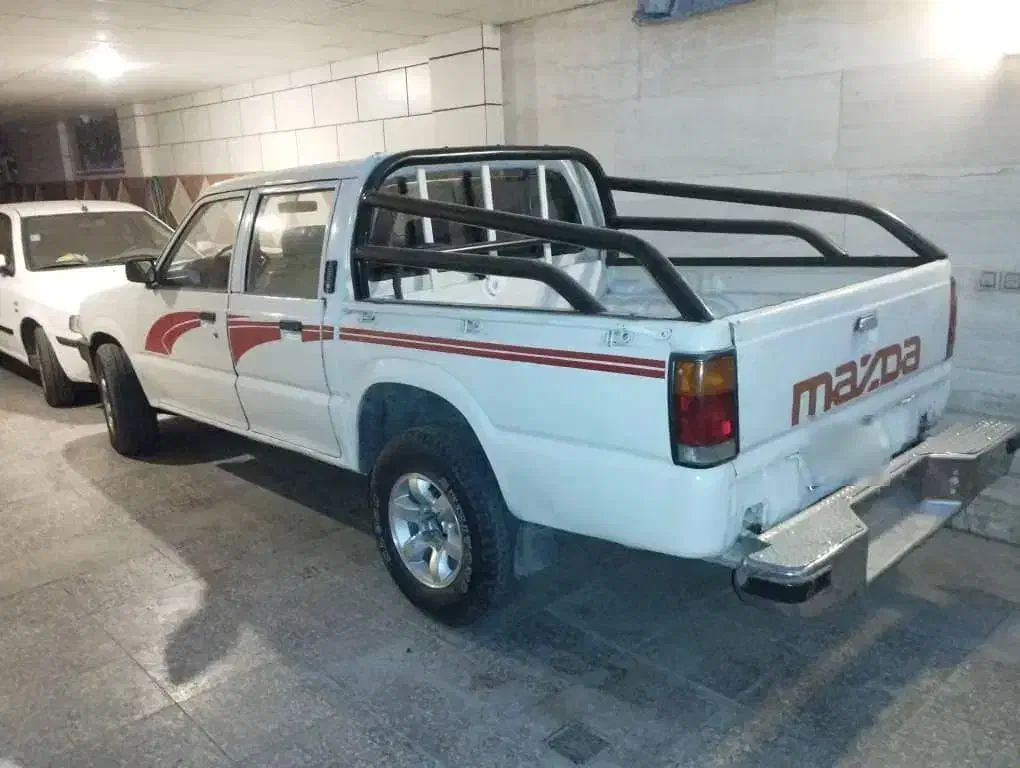 وانت میتسوبیشی مزدا ژاپنی کمک دار 2600|خودرو سواری و وانت|شیراز, لاله|دیوار