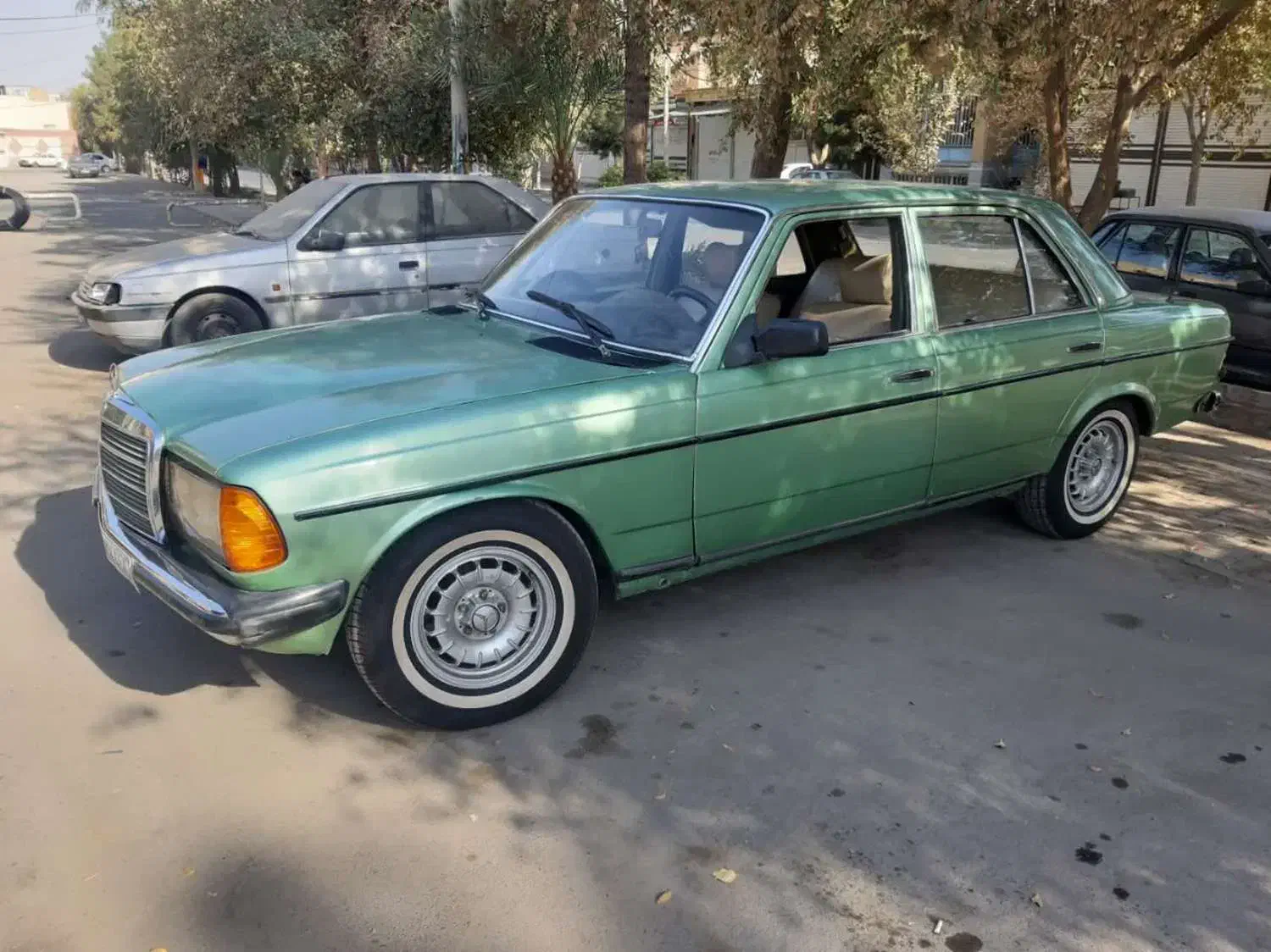 فروش خودرو کلاسیک بنز 230 دانشجویی سبز فوق تمیز|خودرو کلاسیک|تهران, ستارخان|دیوار