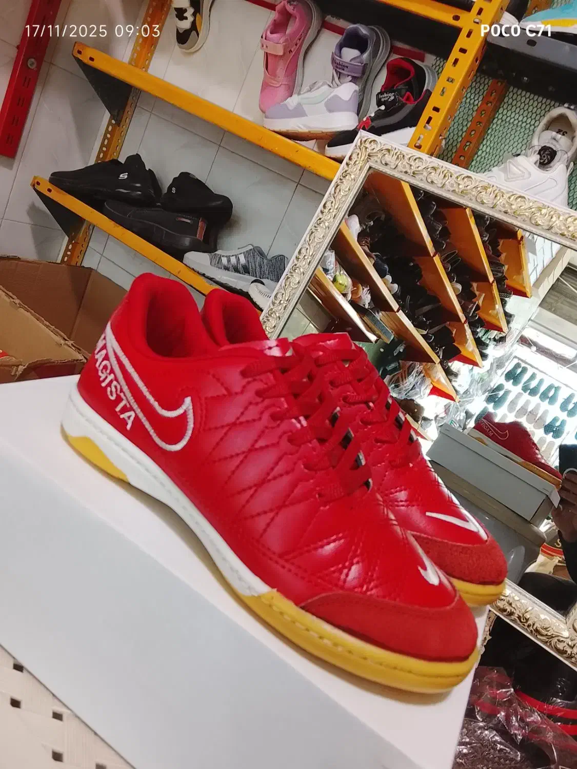 کفش سالنی نایک|کیف، کفش، کمربند|کامیاران, |دیوار