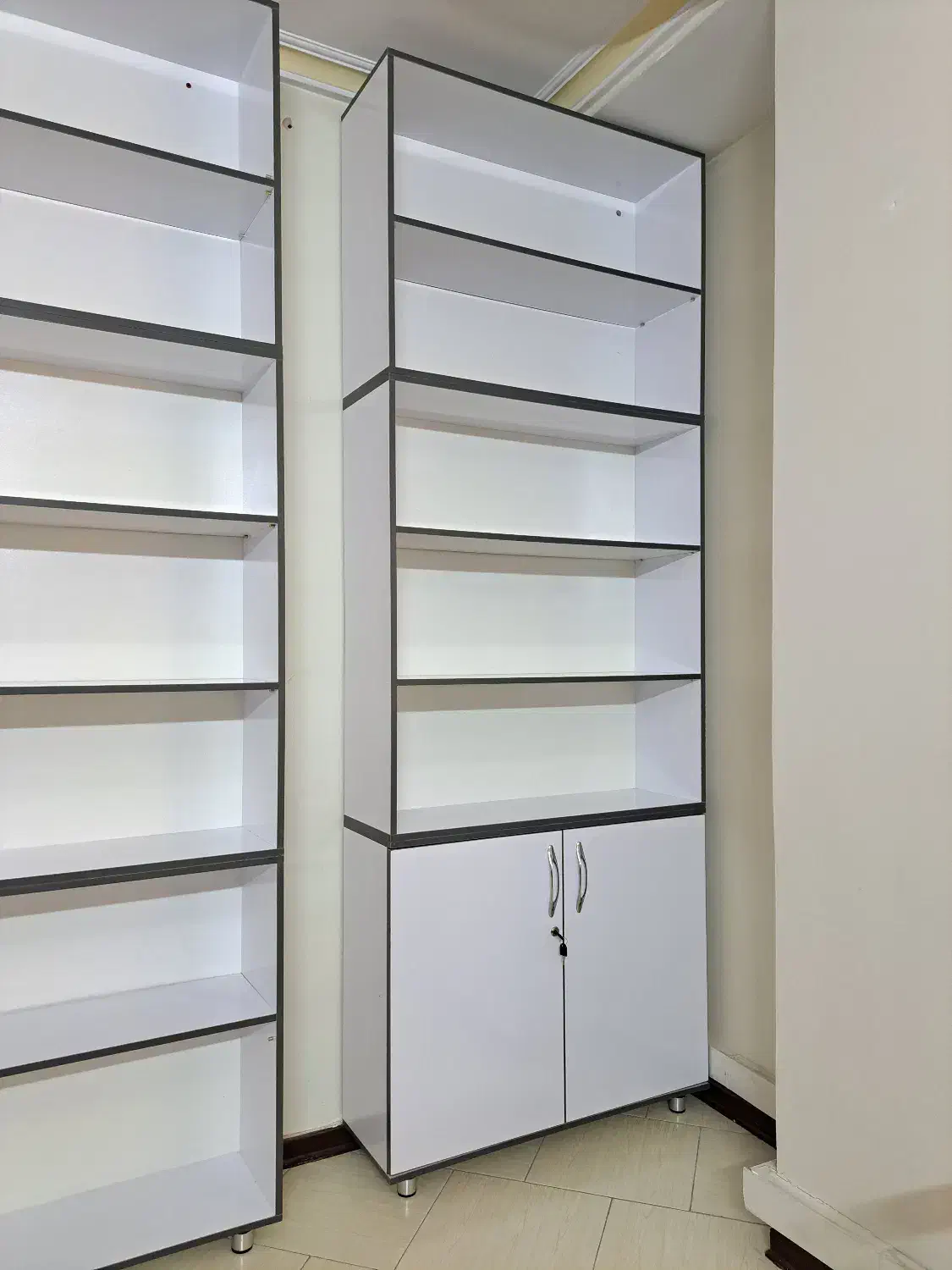 کتابخانه درجه یک|کتابخانه، شلف، قفسه‌های دیواری|تهران, شاهین|دیوار