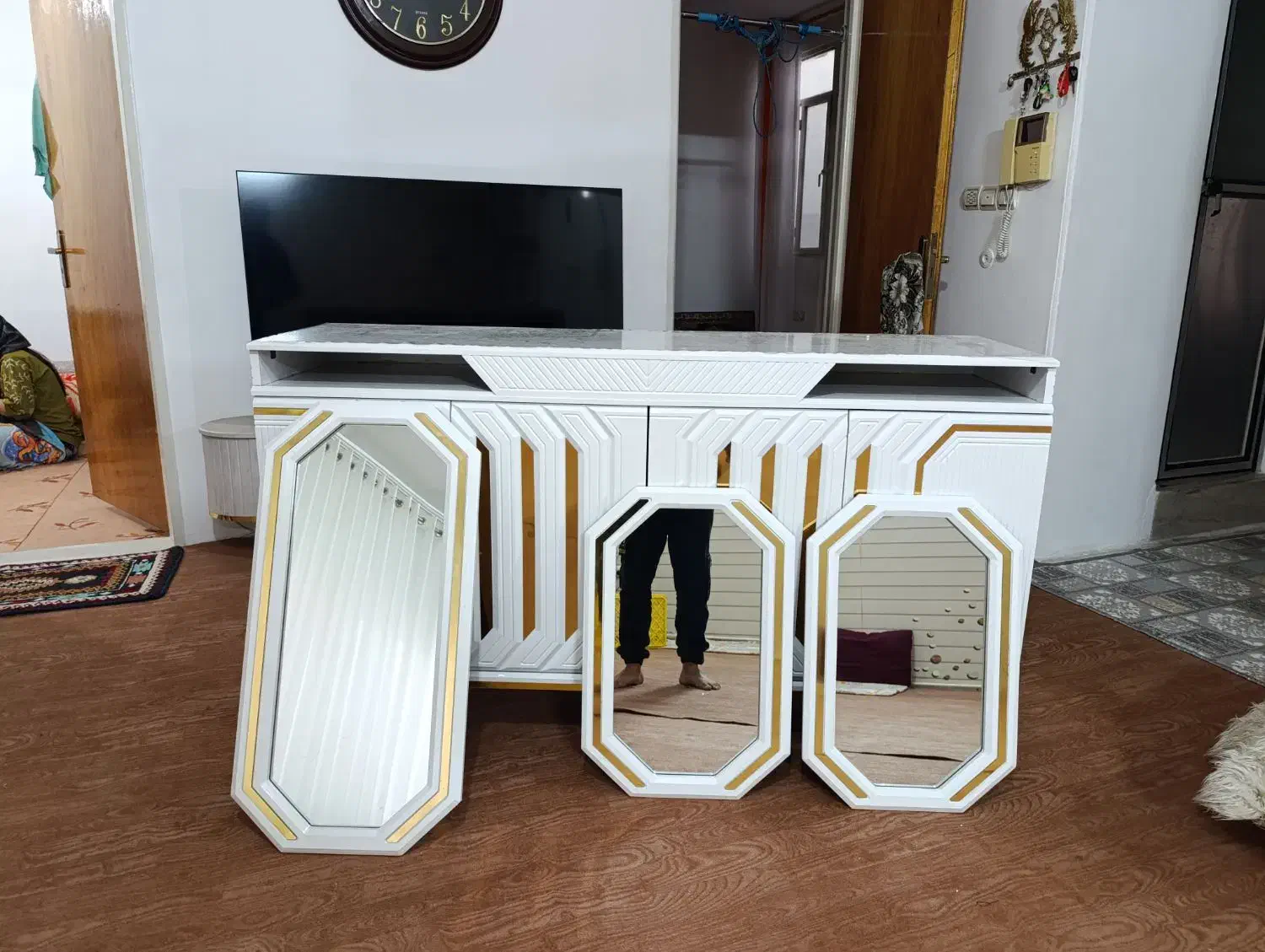 میز کنسول همراه با آینه|بوفه، ویترین، کنسول|ابهر, |دیوار