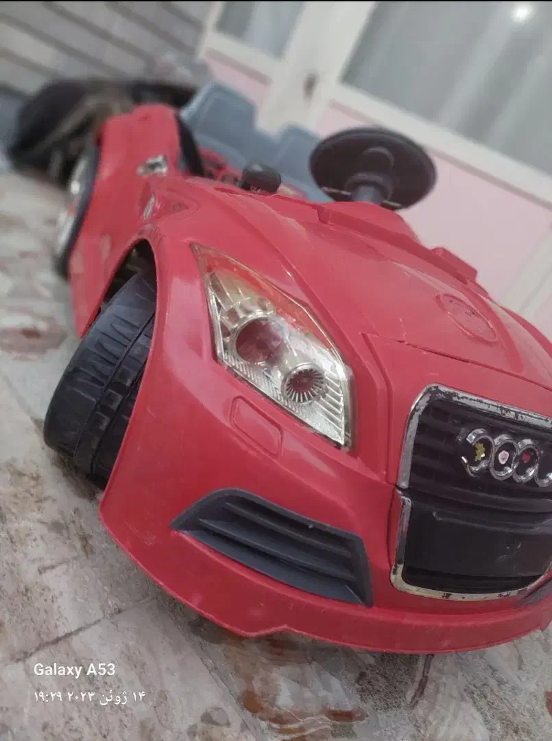 ماشین شارژی|اسباب‌بازی بچه|قم, شاه ابراهیم|دیوار