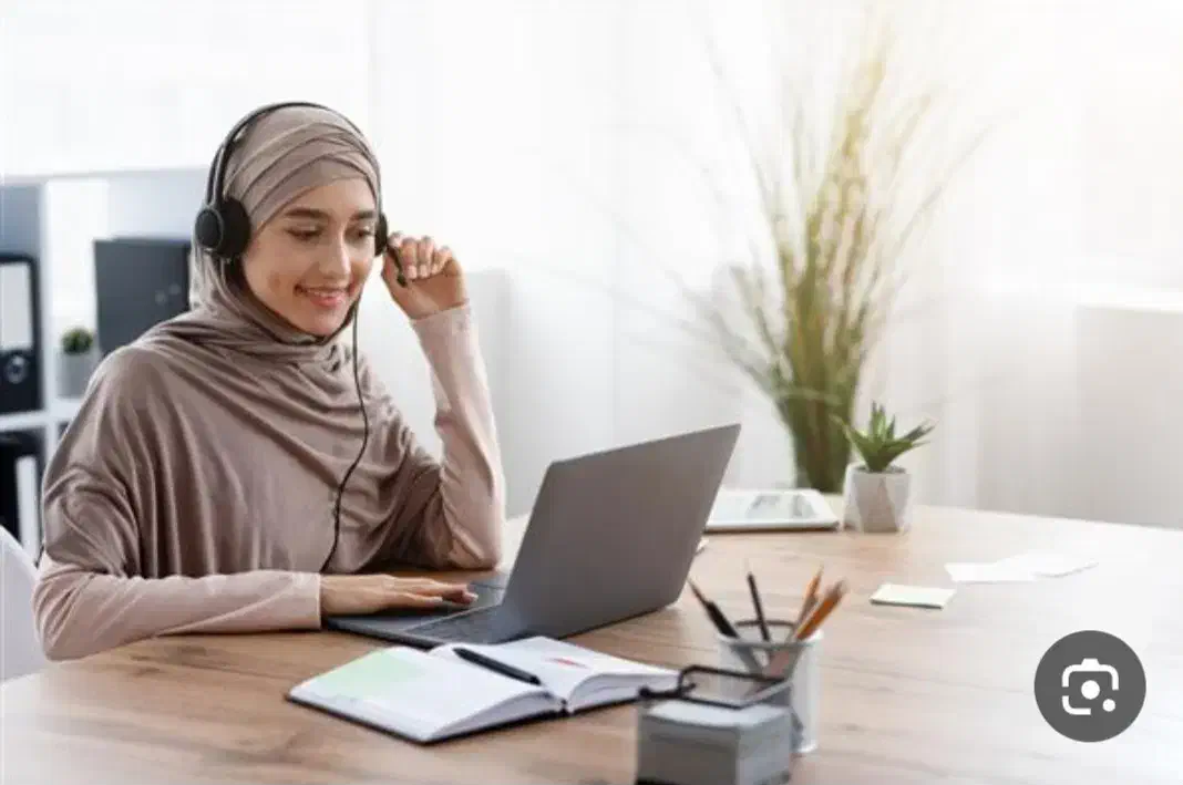 منشی وپذیرش|استخدام آموزشی|میانه, |دیوار