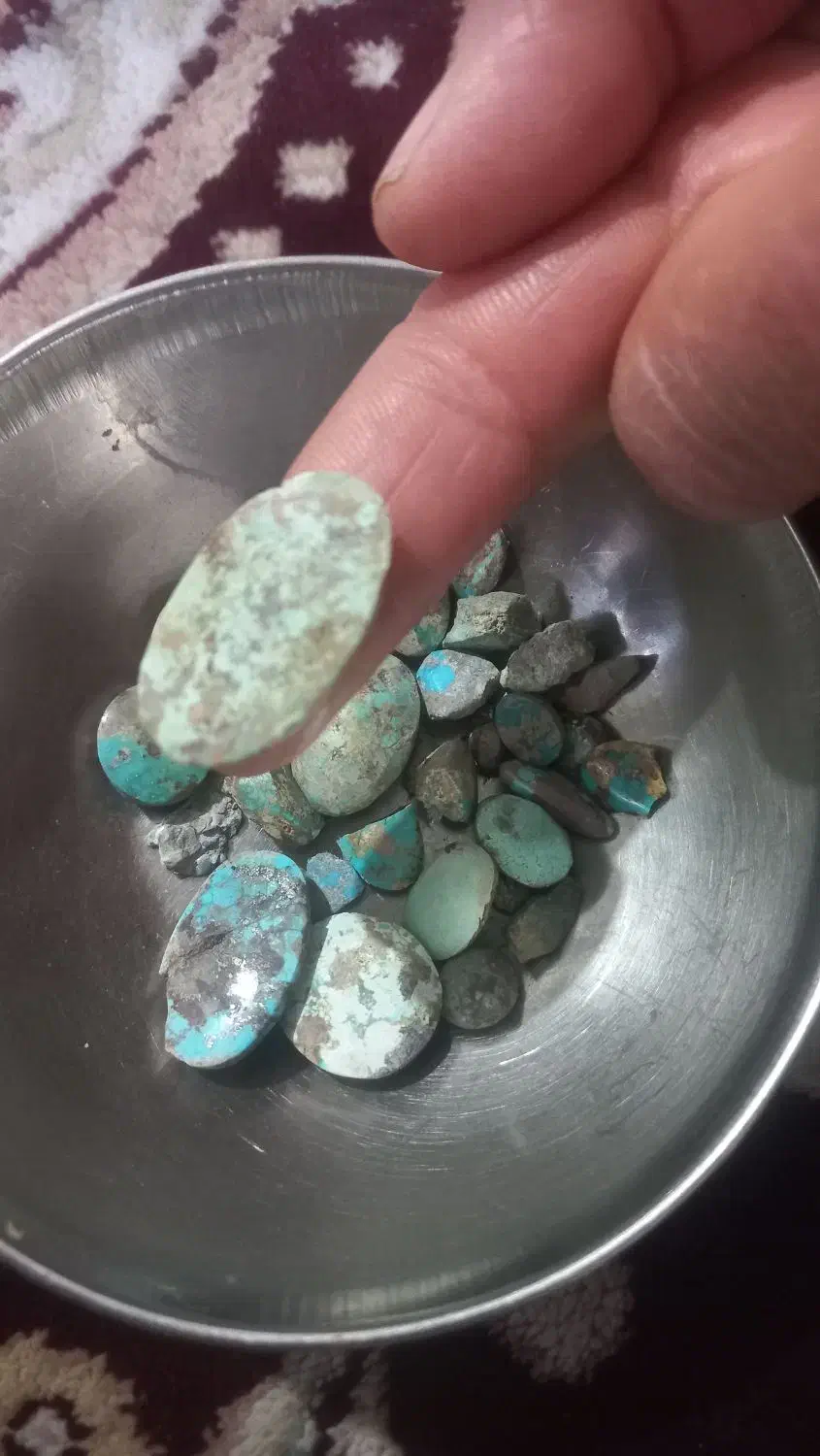 سنگ فیروزه|زیورآلات و اکسسوری|نیشابور, راه آهن|دیوار