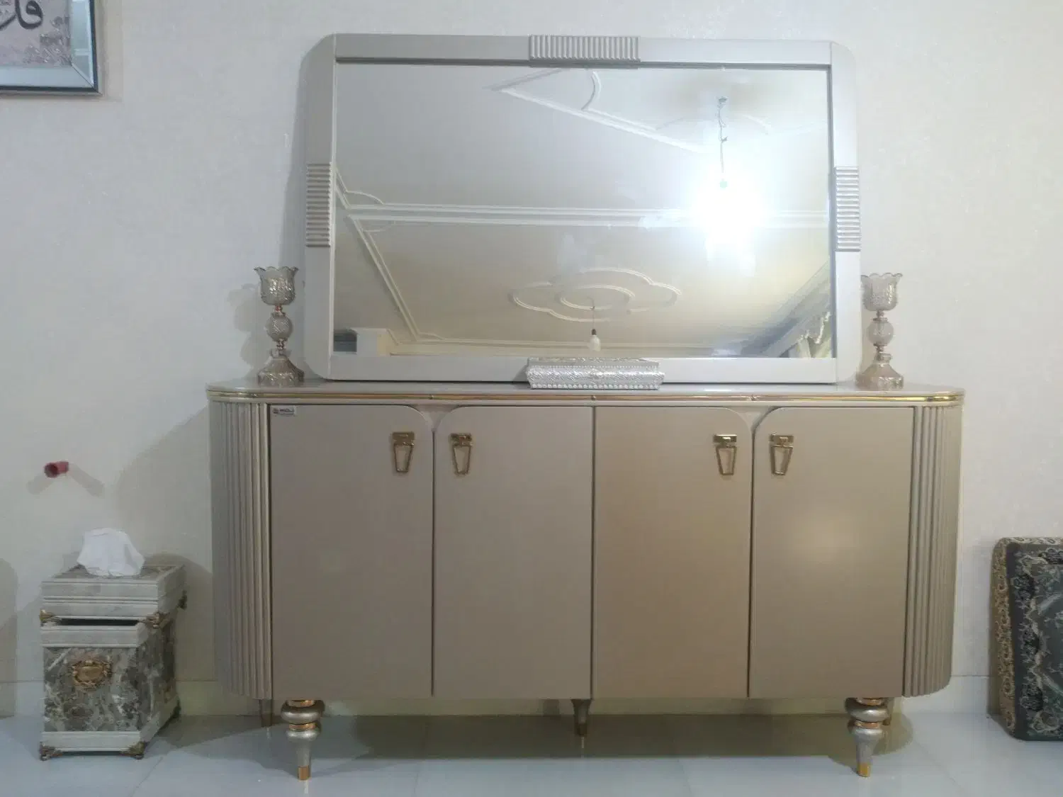 آینه کنسول و میز تلوزیون|بوفه، ویترین، کنسول|همدان, |دیوار