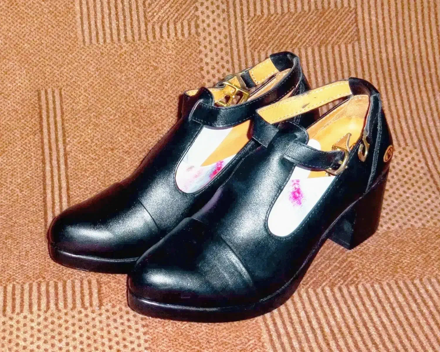 کفش چرم طبیعی زنانه ساخت تبریز لِکا|کیف، کفش، کمربند|کازرون, |دیوار