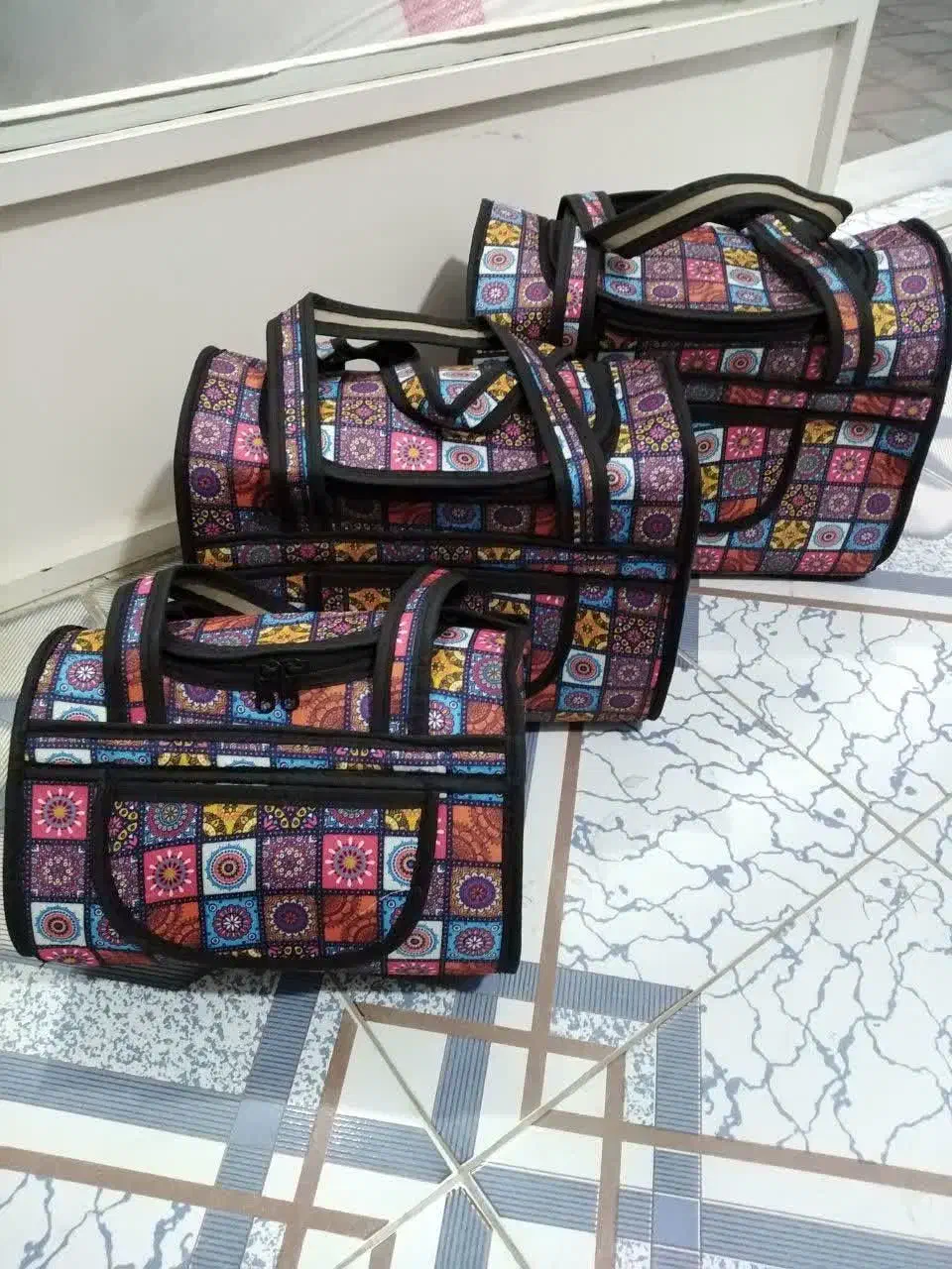 ساک سه تایی|کیف، کفش، کمربند|کاشان, باغ ماجد|دیوار