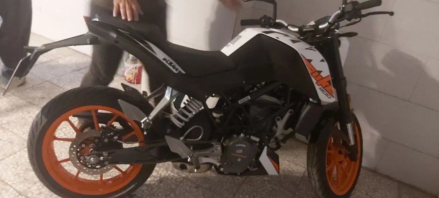 دوک۲۰۰ مدل ۱۴۰۲|موتورسیکلت|تهران, جیحون|دیوار