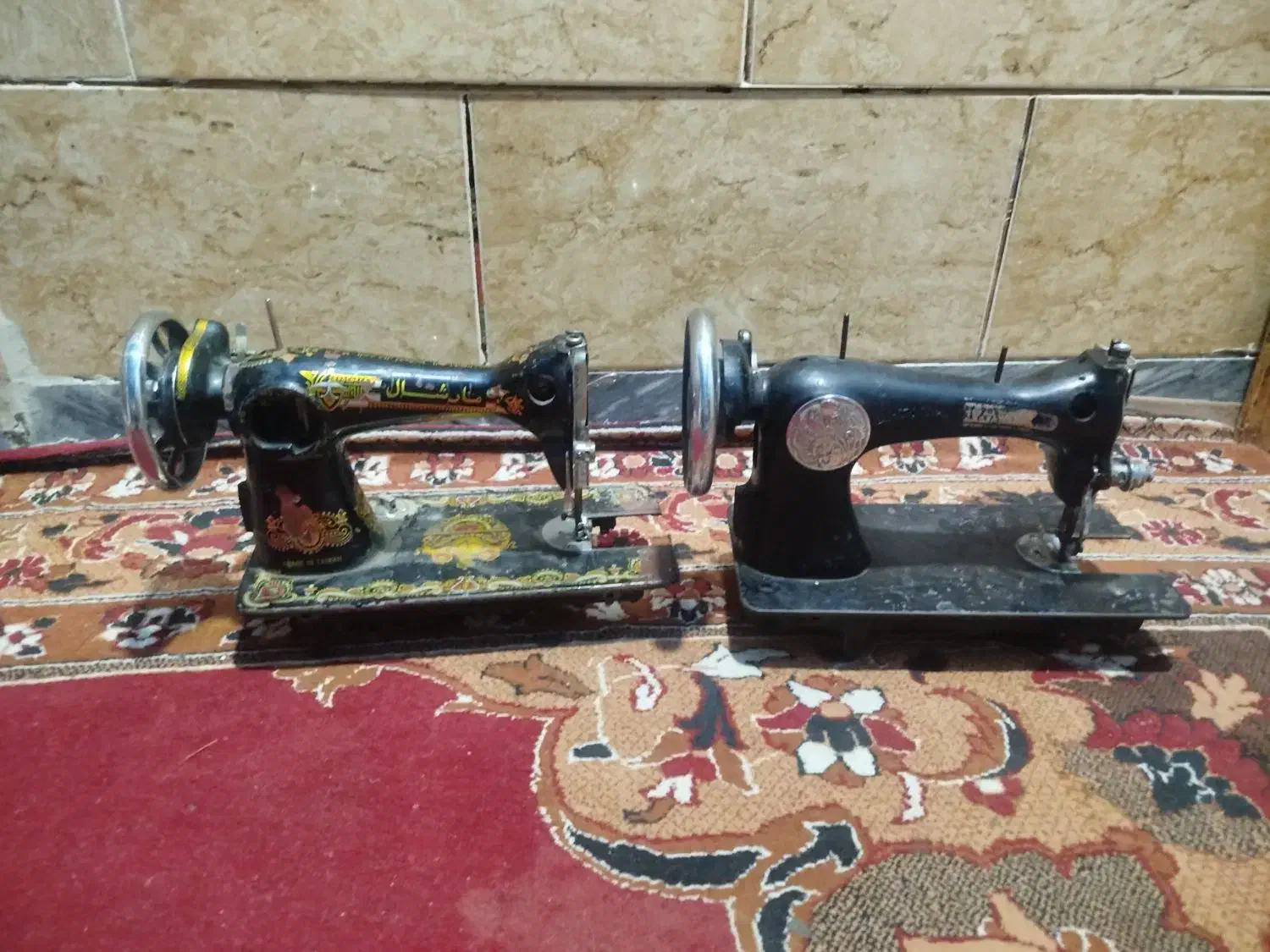 دو عدد چرخ خیاطی قدیمی|چرخ خیاطی و ریسندگی|رامهرمز, |دیوار
