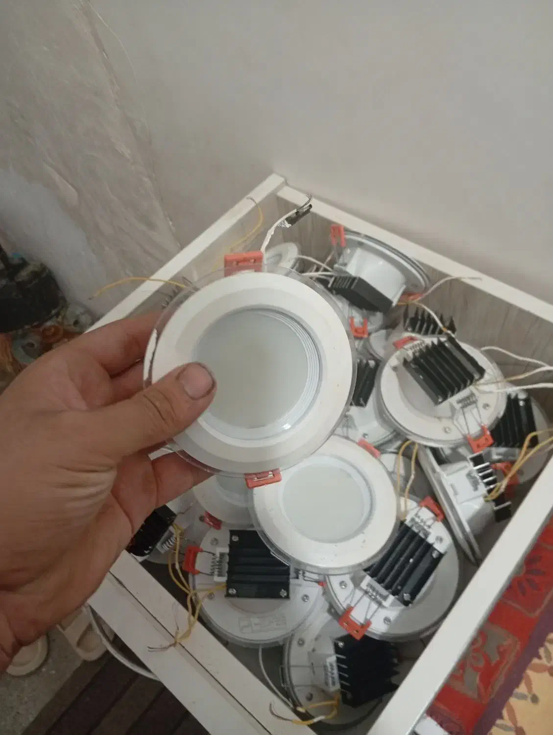 هالوژن درحد نو|لامپ و چراغ|تبریز, |دیوار