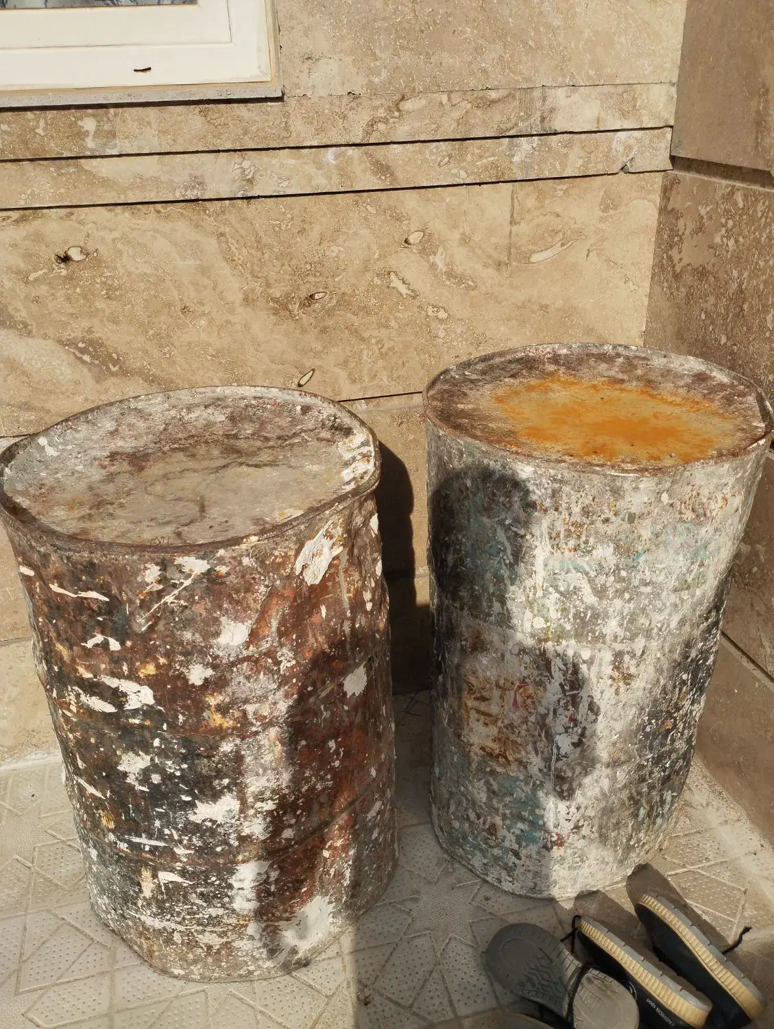 دو عدد بشکه جهت کار بنایی|مصالح و تجهیزات ساختمان|گلبهار, شهر جدید گلبهار|دیوار