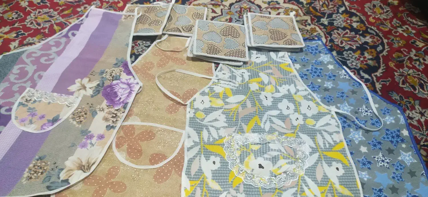 پیشبند و دستگیره نو همه رنگ|سفره، حوله، دستمال آشپزخانه|اهواز, کوی کربن|دیوار