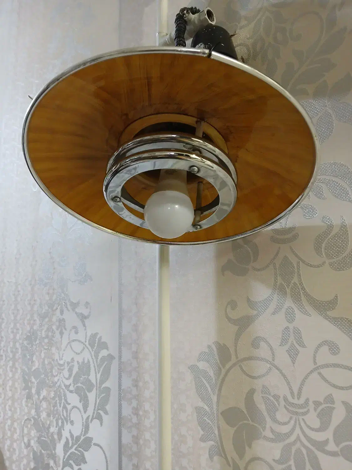 لوستر.|لوستر و چراغ آویز|دوگنبدان, |دیوار