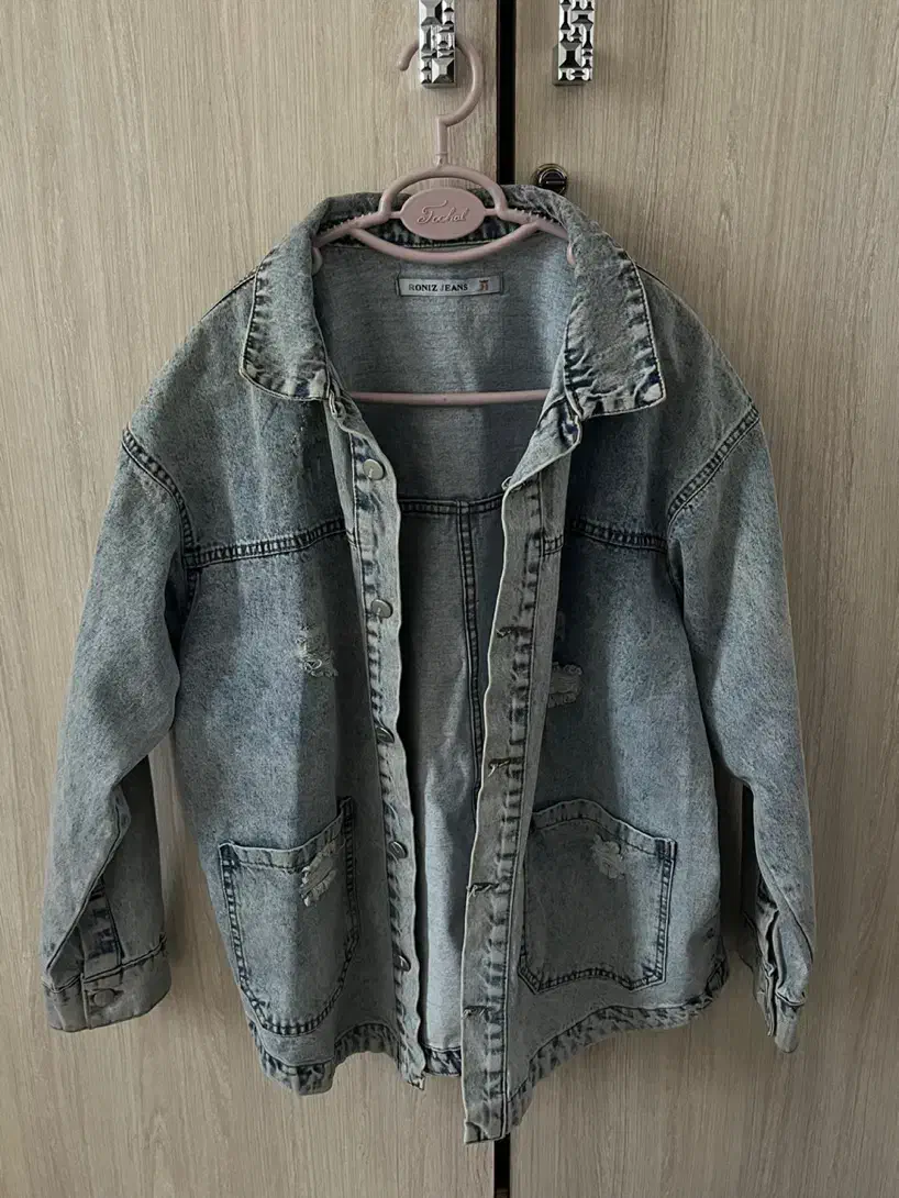 کت جین|لباس|قرچک, زیبا شهر|دیوار