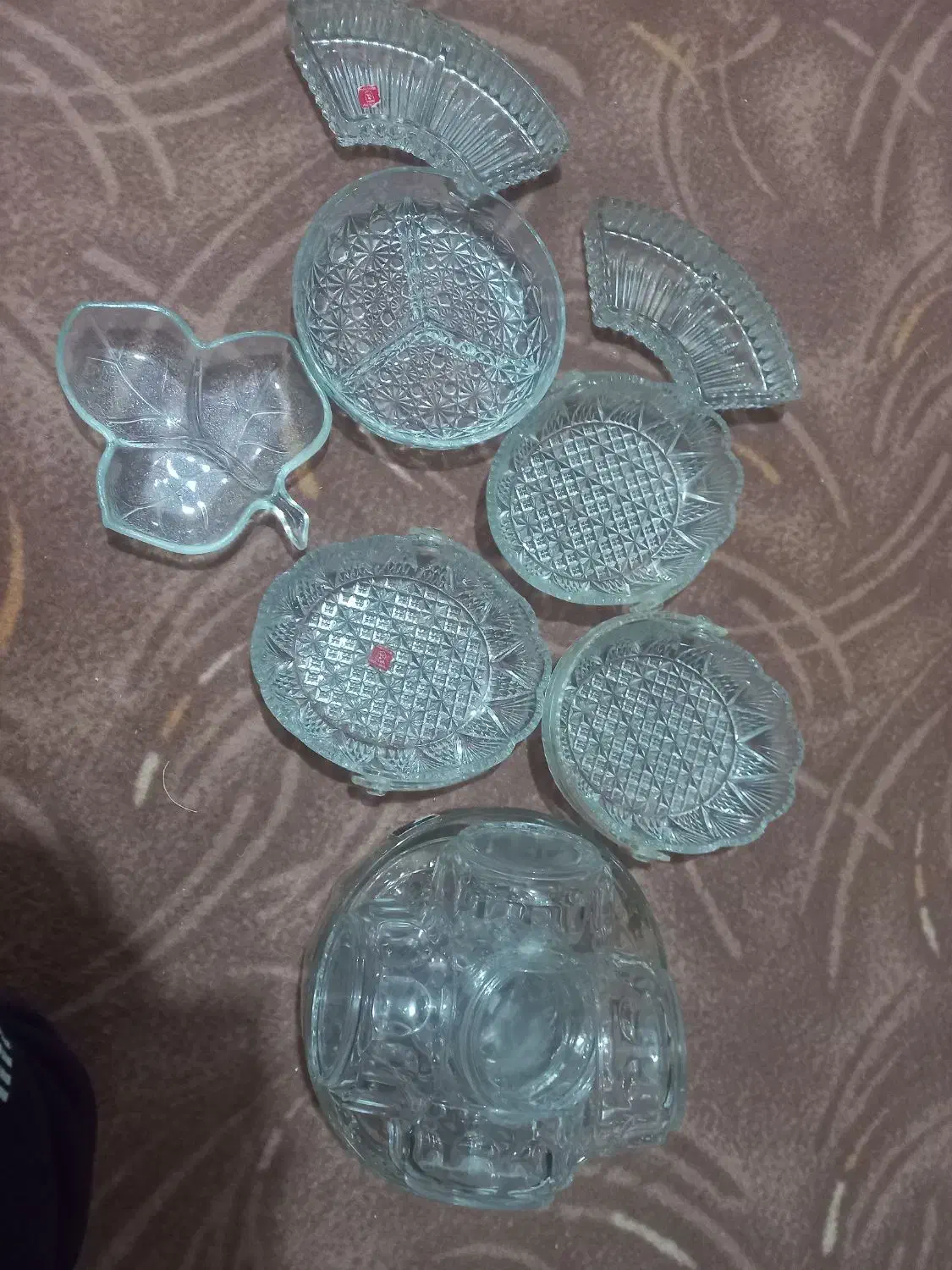 تعدادی وسایل منزل ودرب بدون چارچوب|ظروف سرو و پذیرایی|همدان, |دیوار