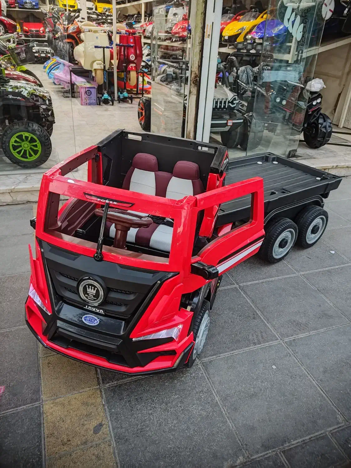 ماشین شارژی تریلی با کفی|اسباب‌بازی بچه|مشهد, مصلی (کارمندان اول)|دیوار