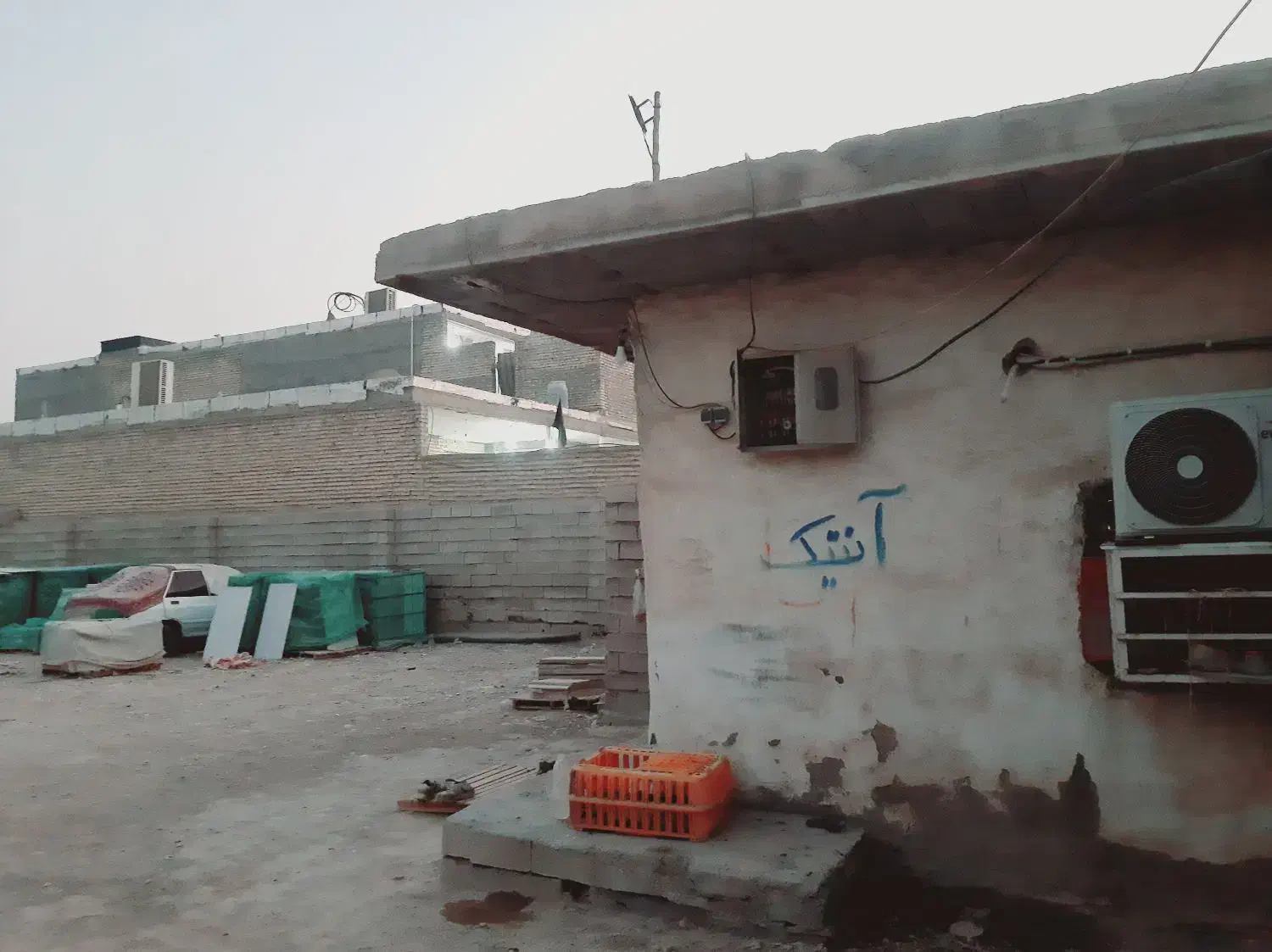 گاراج ۲۰۰۰متر تجاری|فروش دفتر صنعتی، کشاورزی، تجاری|اهواز, کوی مندلی(سه راه خرمشهر)|دیوار