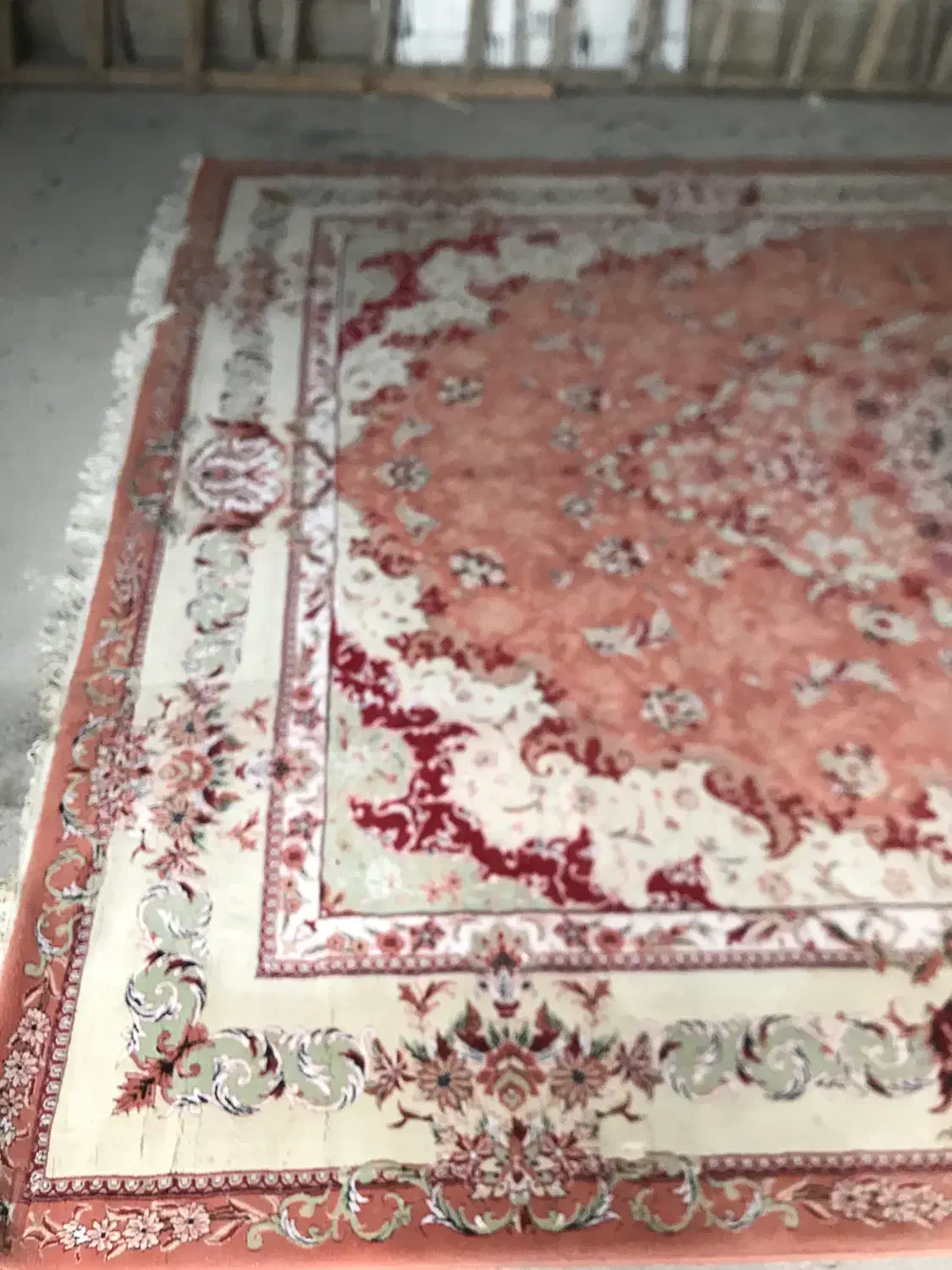 فرش ۱۲ متری سالم و بدون پاره گی زیر قیمت|فرش|نور, |دیوار