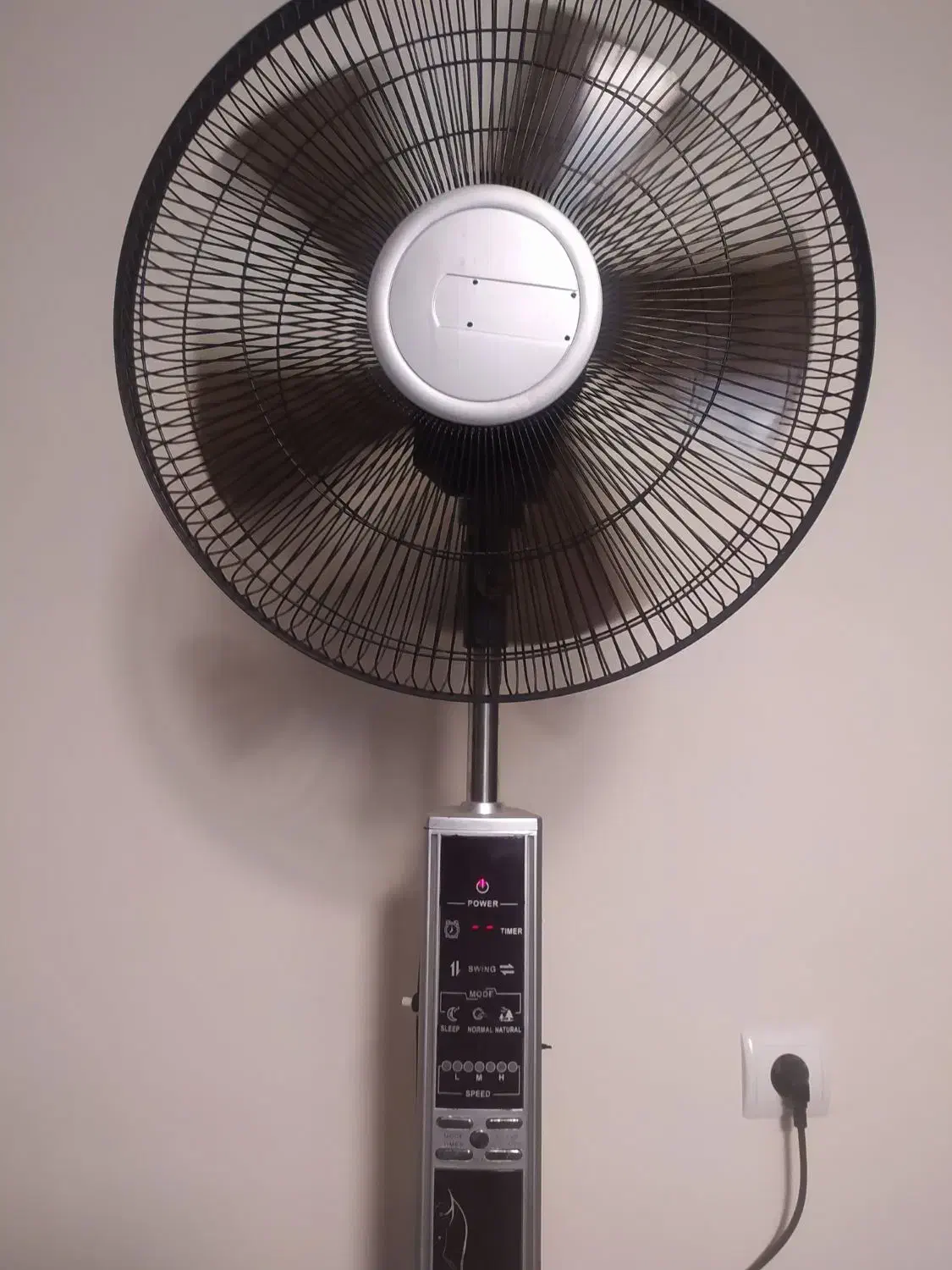 پنکه پایه دار|پنکه و تصفیه‌کنندهٔ هوا|تهران, سوهانک|دیوار