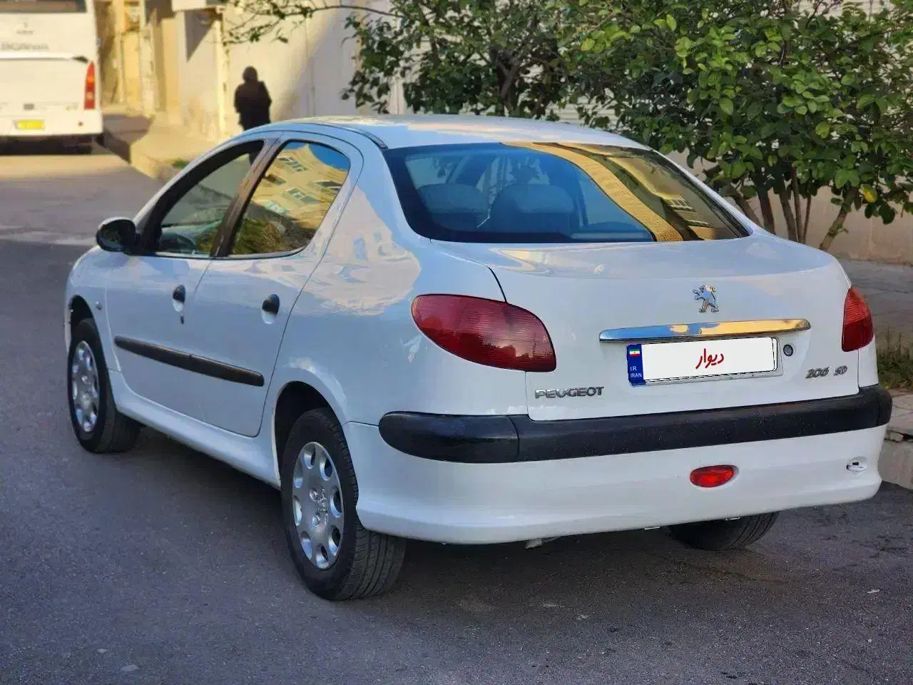 206 V8 90|خودرو سواری و وانت|شیراز, کاراندیش|دیوار