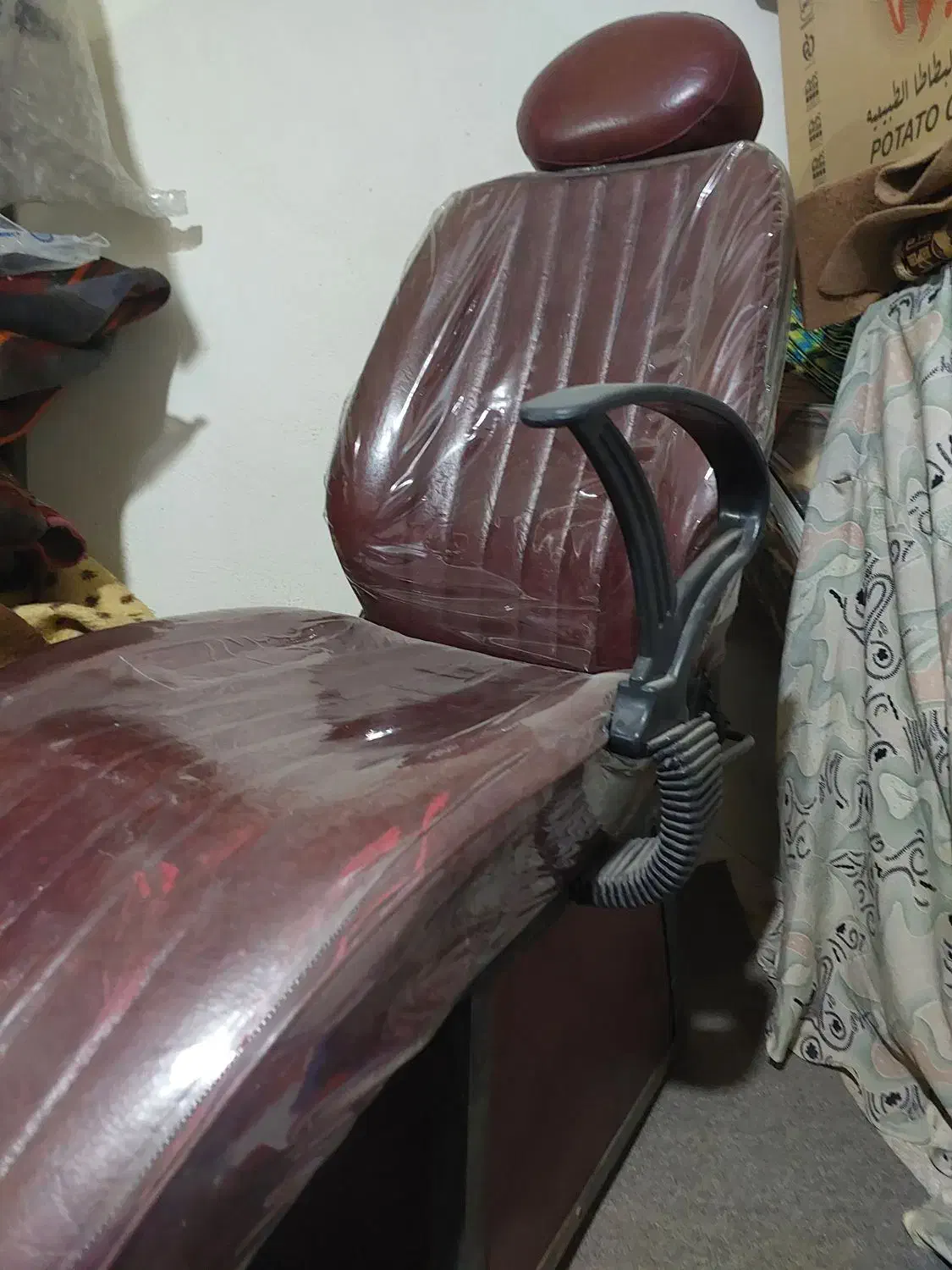 صندلی اصلاح|صندلی و نیمکت|تبریز, |دیوار